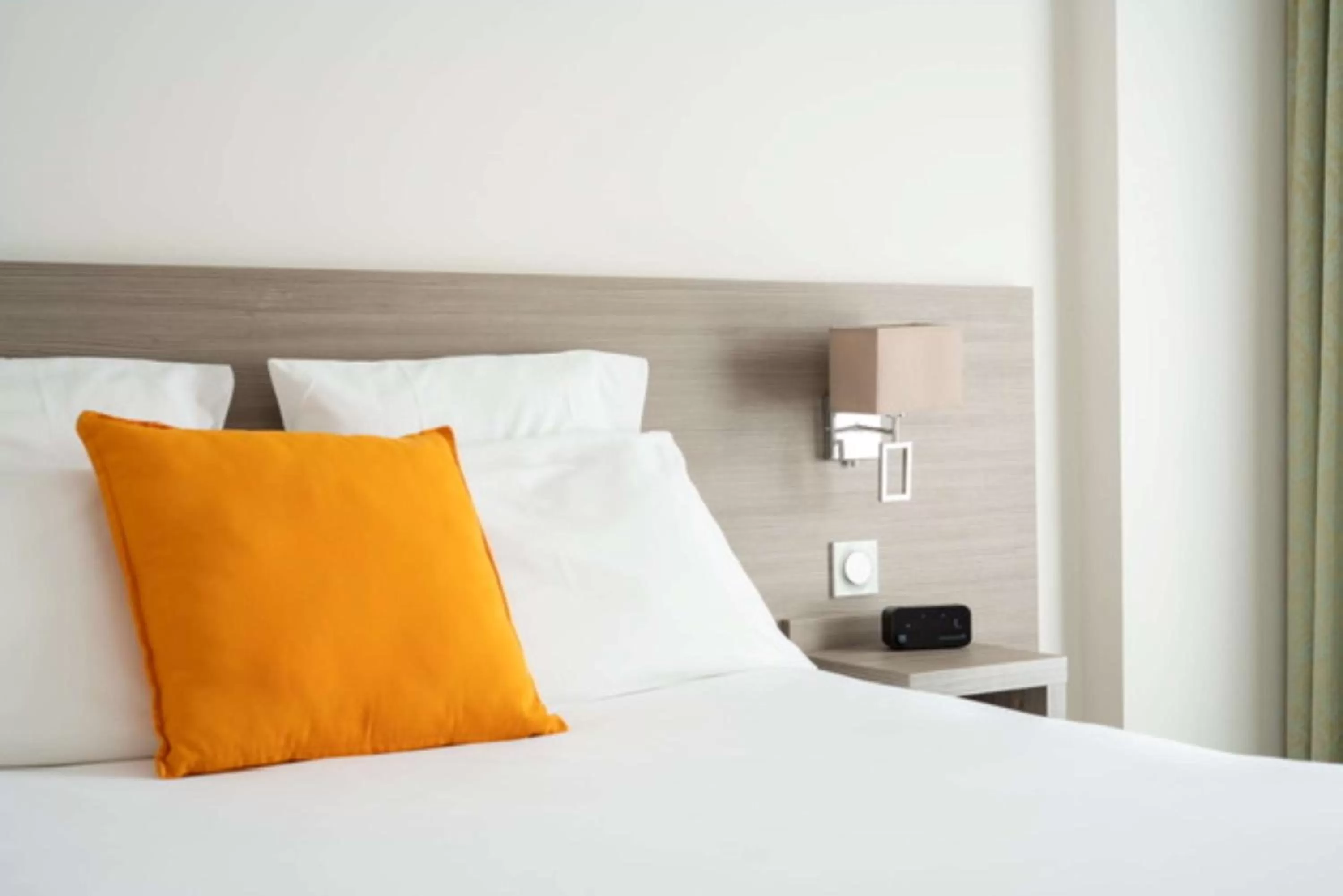 Photo of the whole room, Bed in Best Western Hôtel des Thermes - Balaruc les Bains Sète