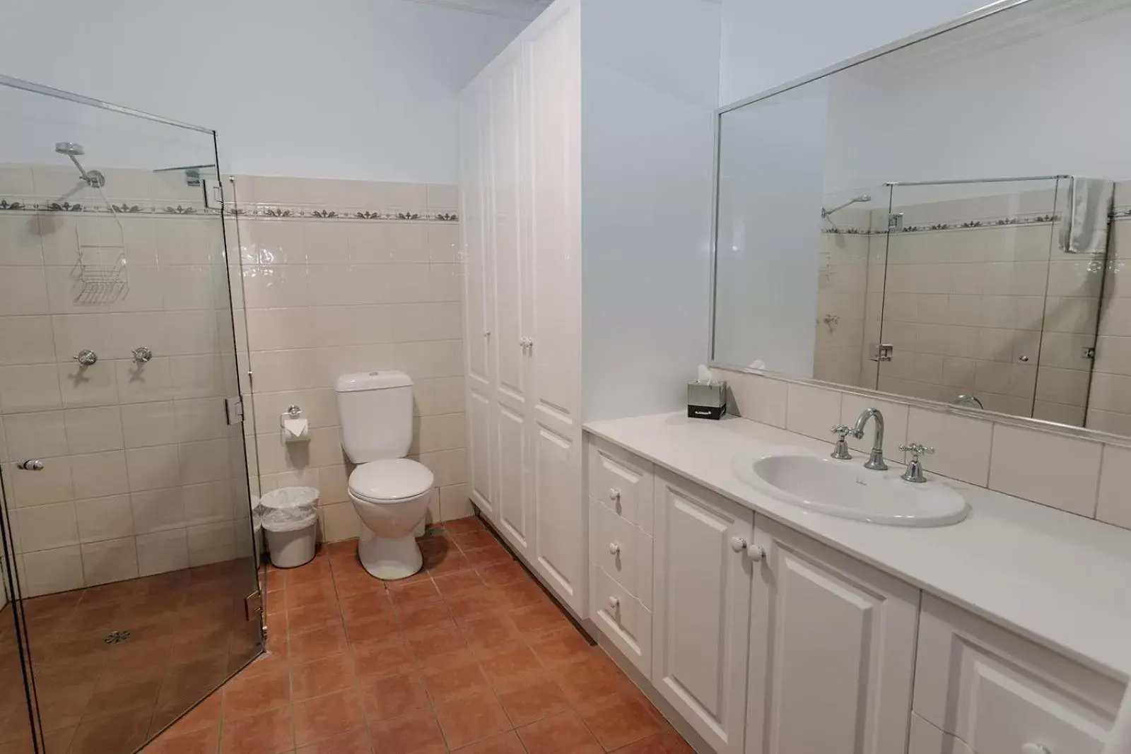 Shower, Bathroom in The Lawson Riverside Suites