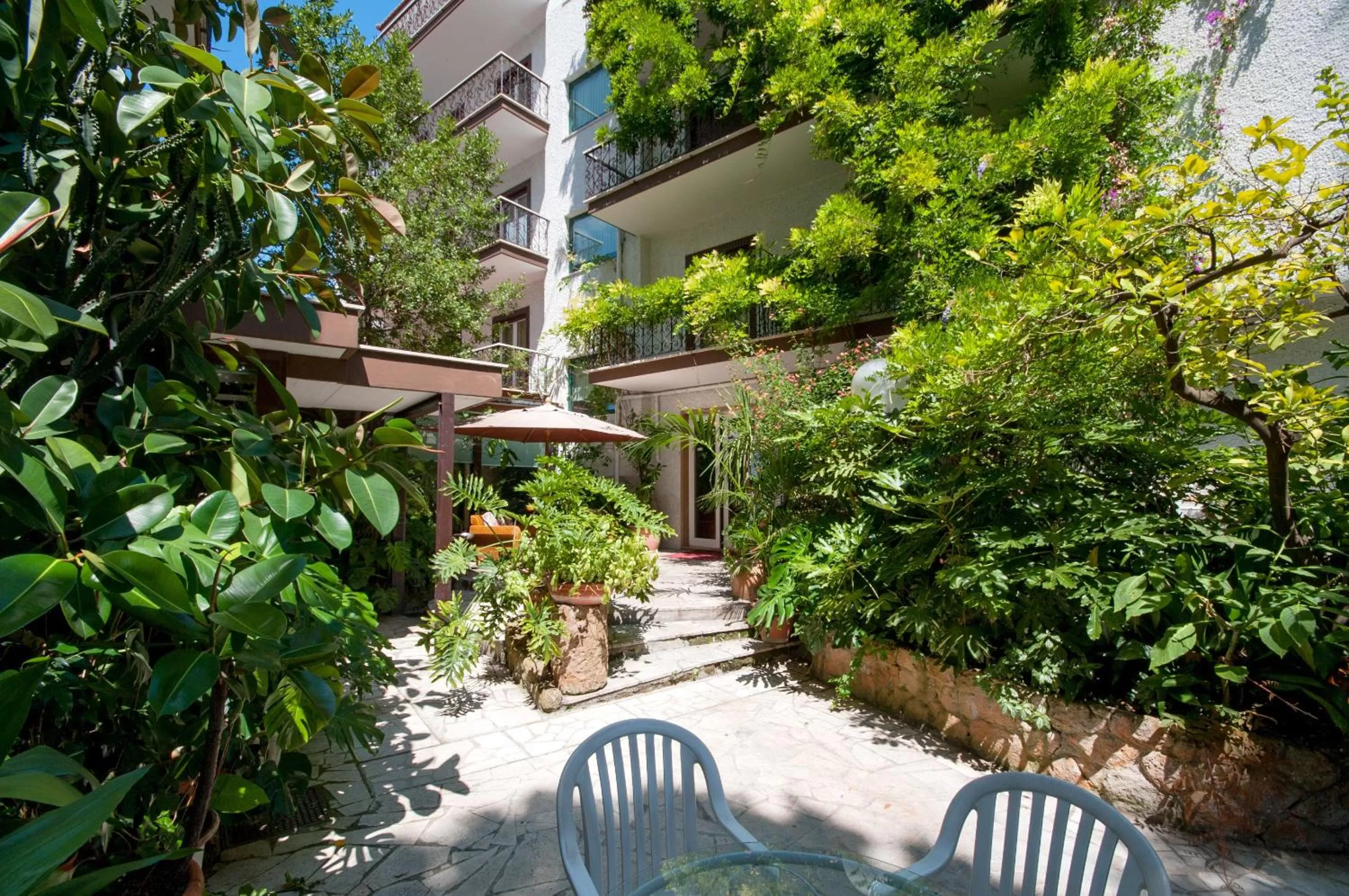 Patio in Hotel La Pergola
