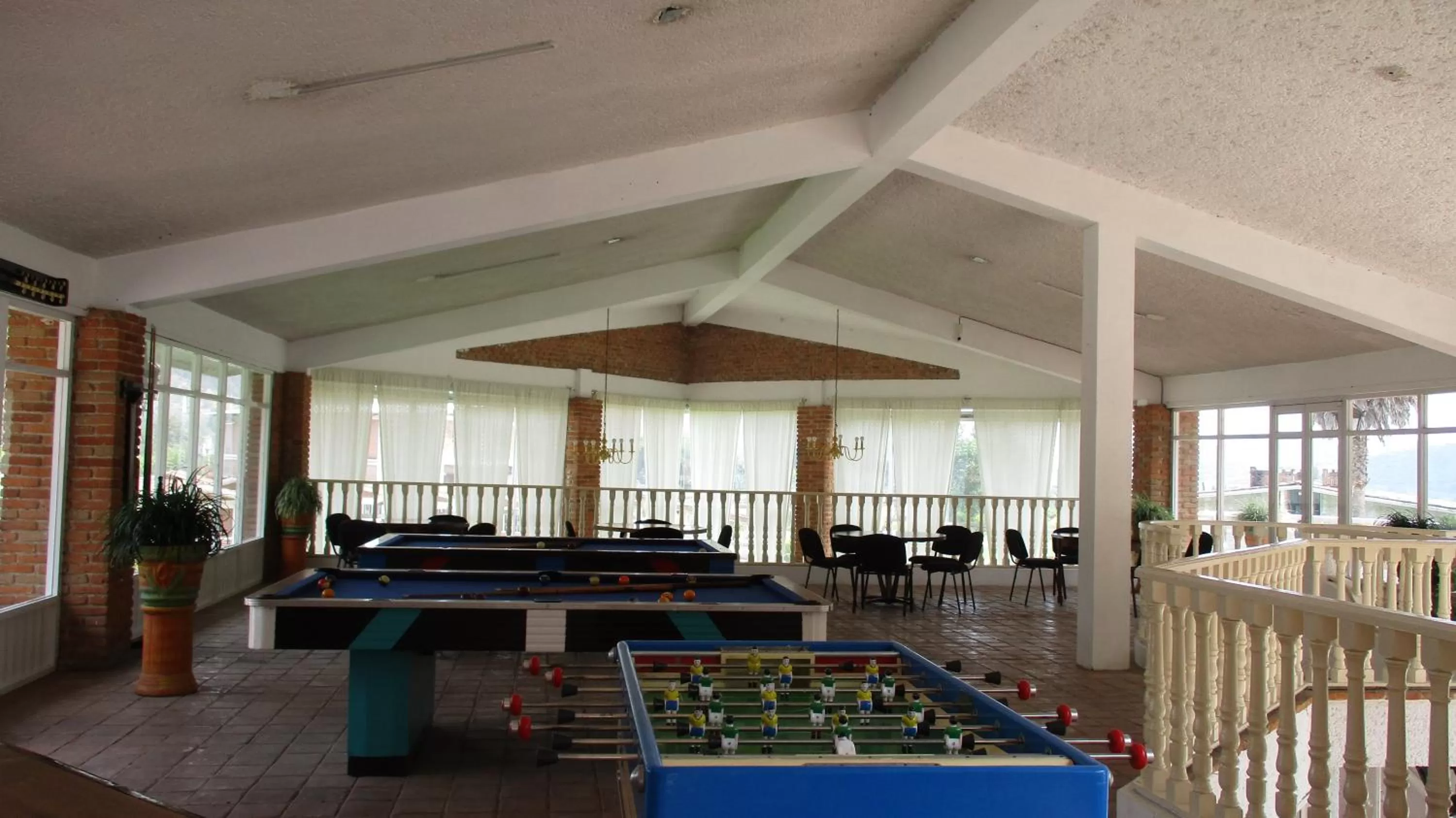 Billiard in Hotel Villa Monarca Inn