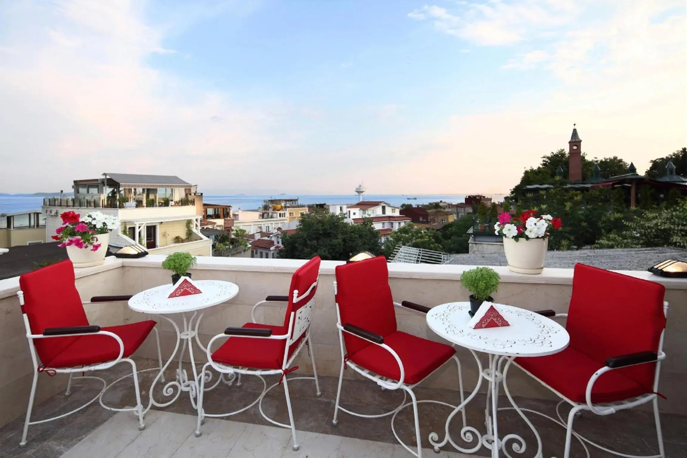 Balcony/Terrace in Divalis Hotel