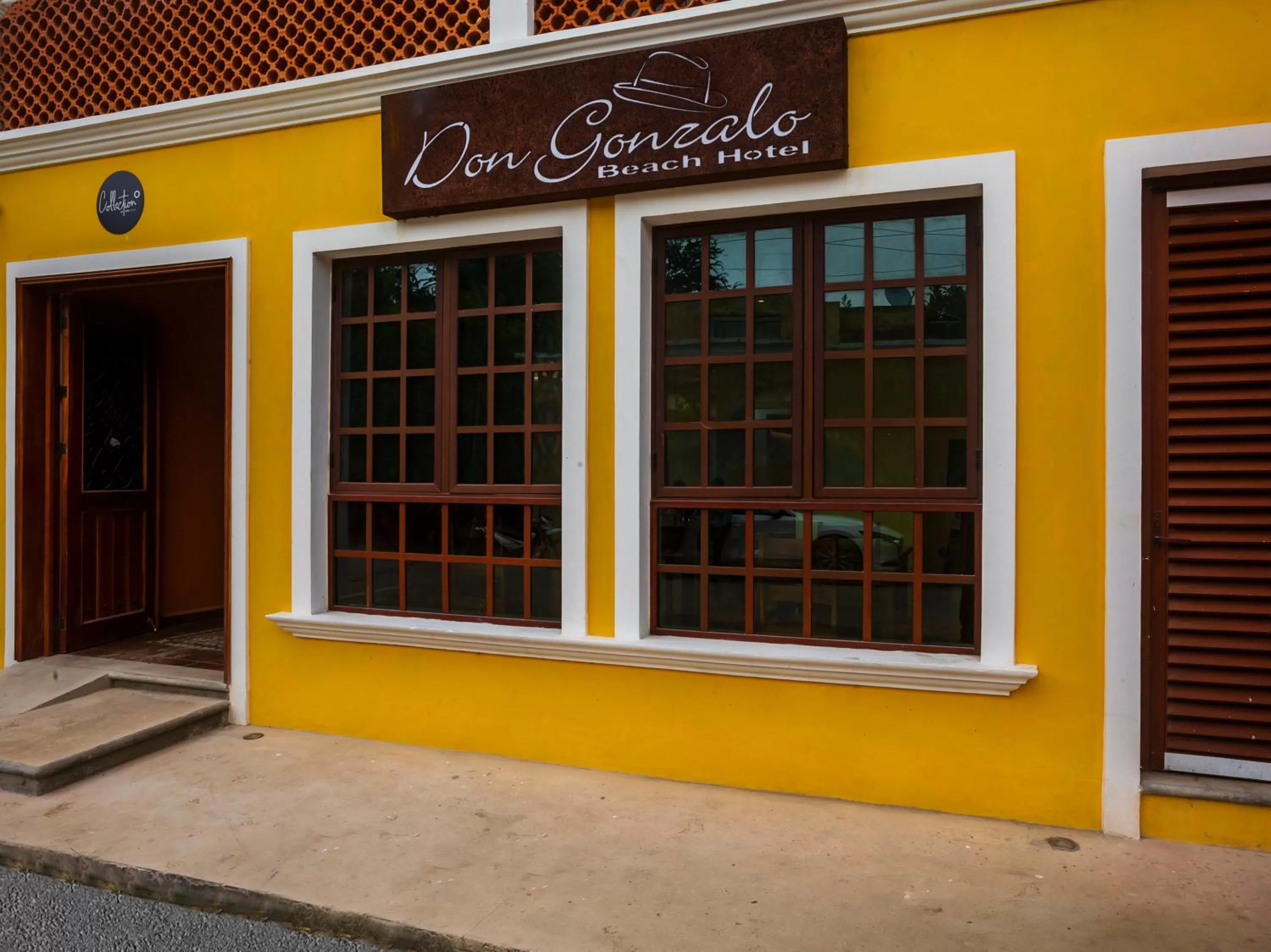 Property building in Hotel Beach Don Gonzalo