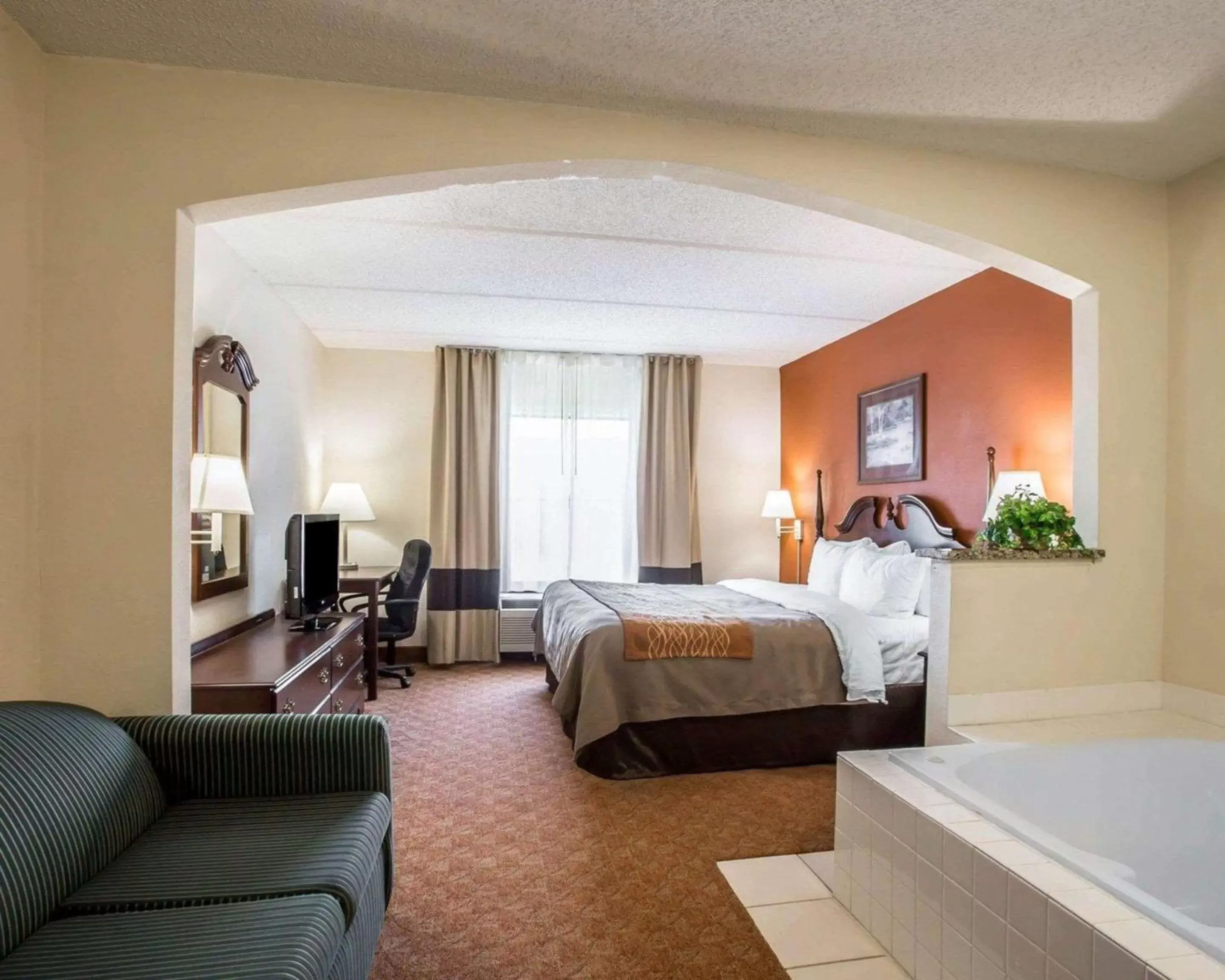 Bedroom in Comfort Inn & Suites at I-85
