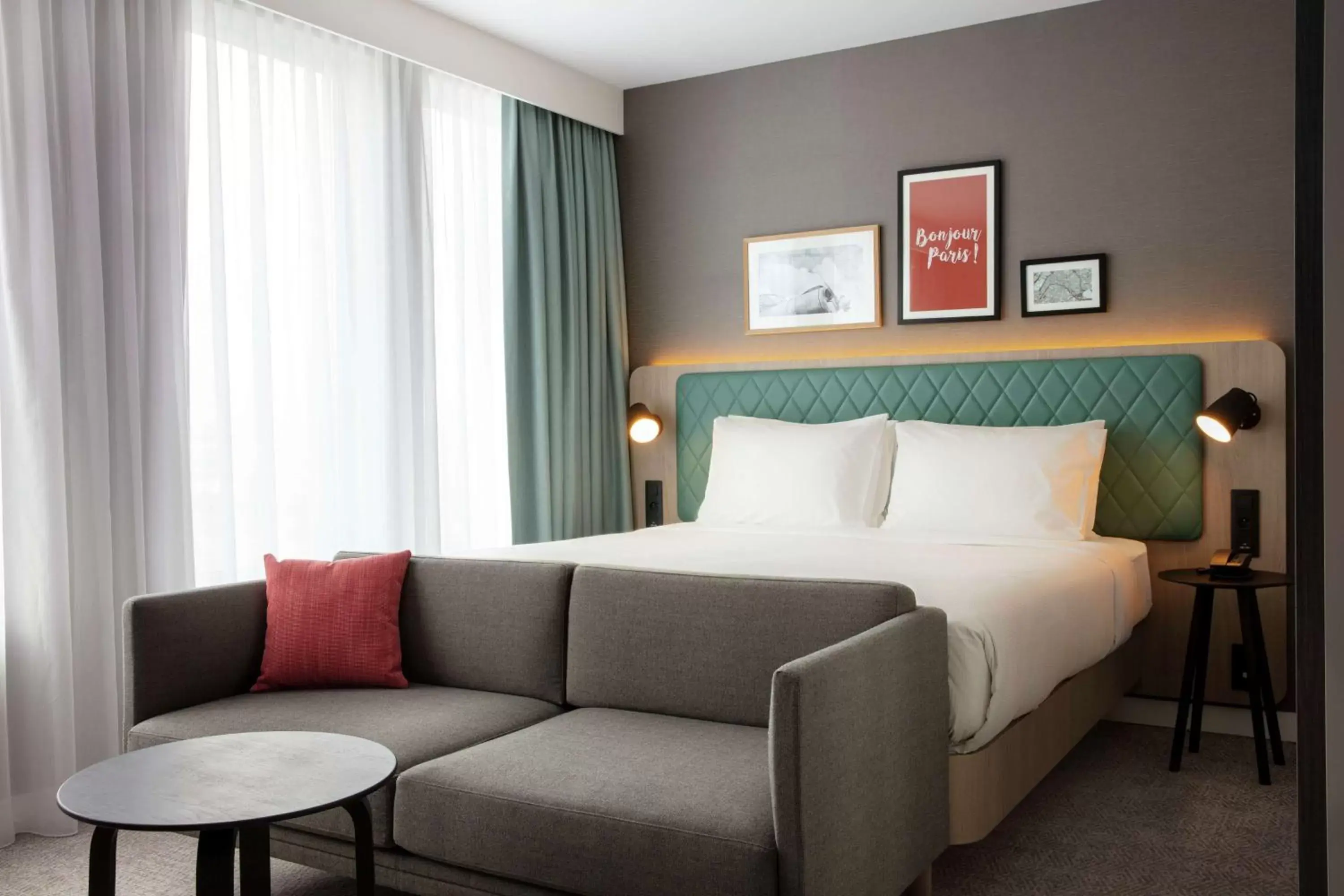 Photo of the whole room, Bed in Hilton Garden Inn Paris Orly Airport