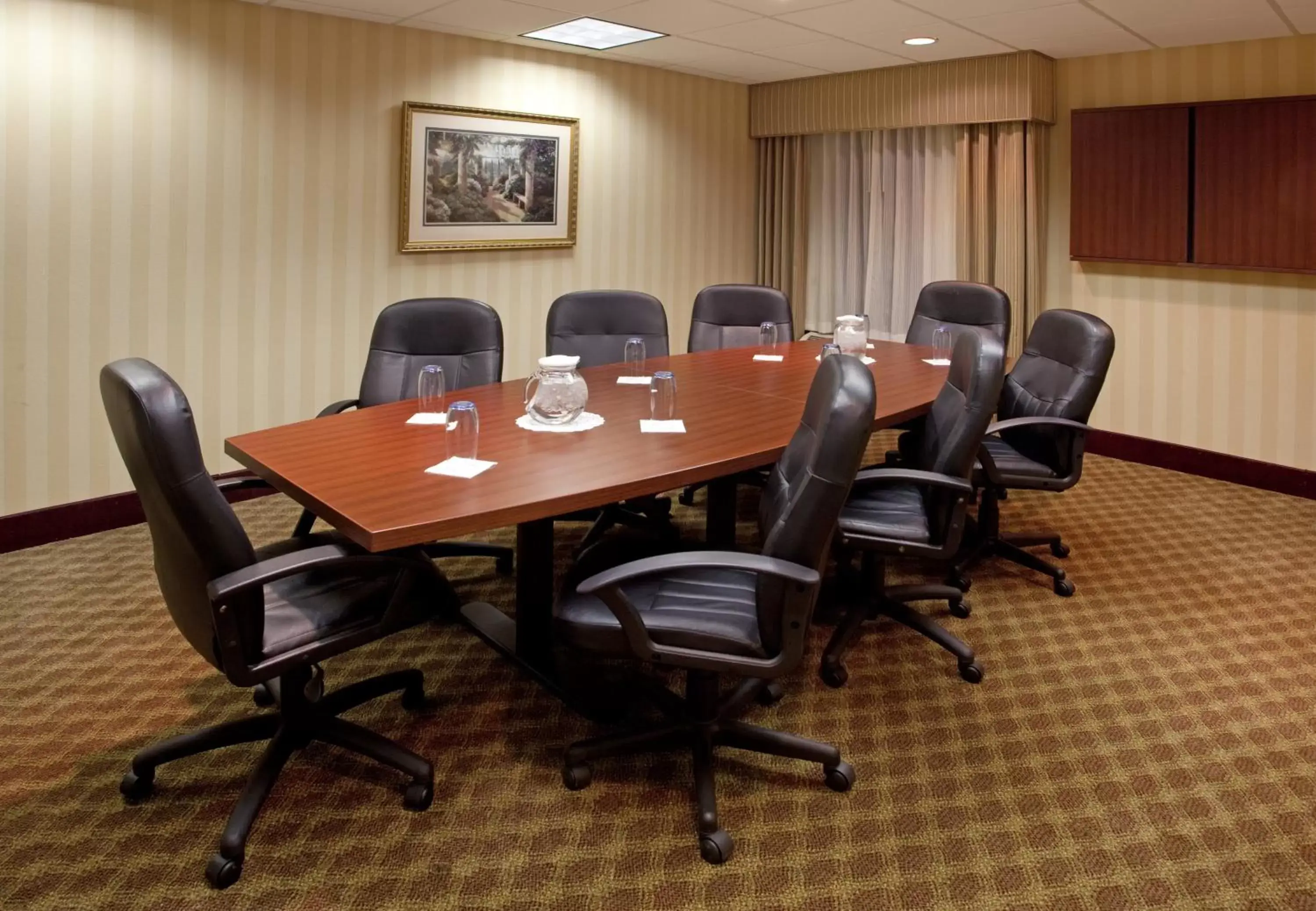Meeting/conference room in Lexington Inn and Suites