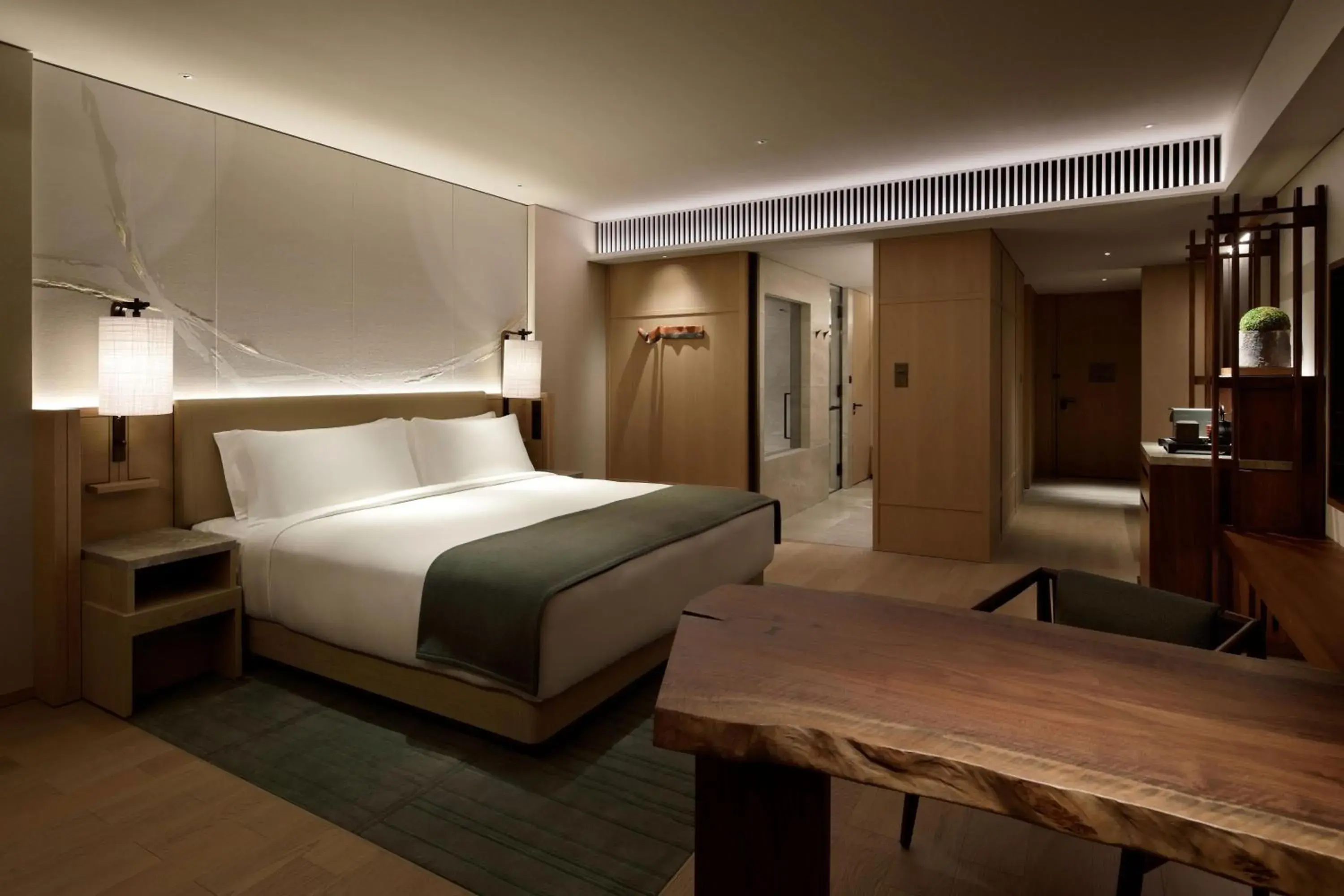 Photo of the whole room, Bed in HOTEL THE MITSUI KYOTO, a Luxury Collection Hotel & Spa