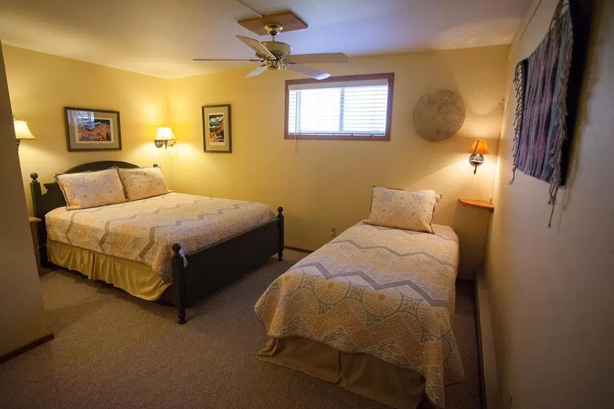 Bedroom, Bed in Castle Valley Inn