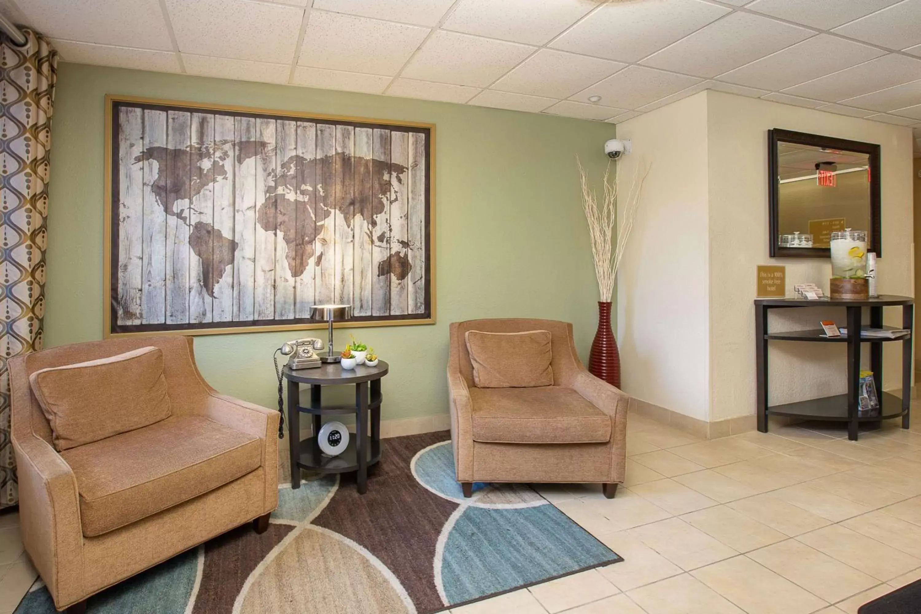 Lobby or reception, Seating Area in Sonesta Simply Suites Miami Airport Doral