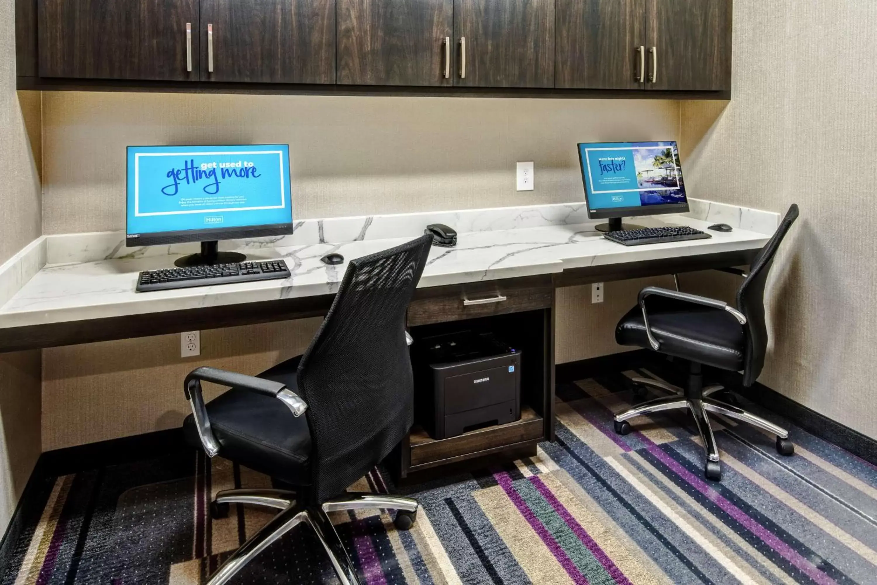 Business facilities, Business Area/Conference Room in Hampton Inn Fresno Airport