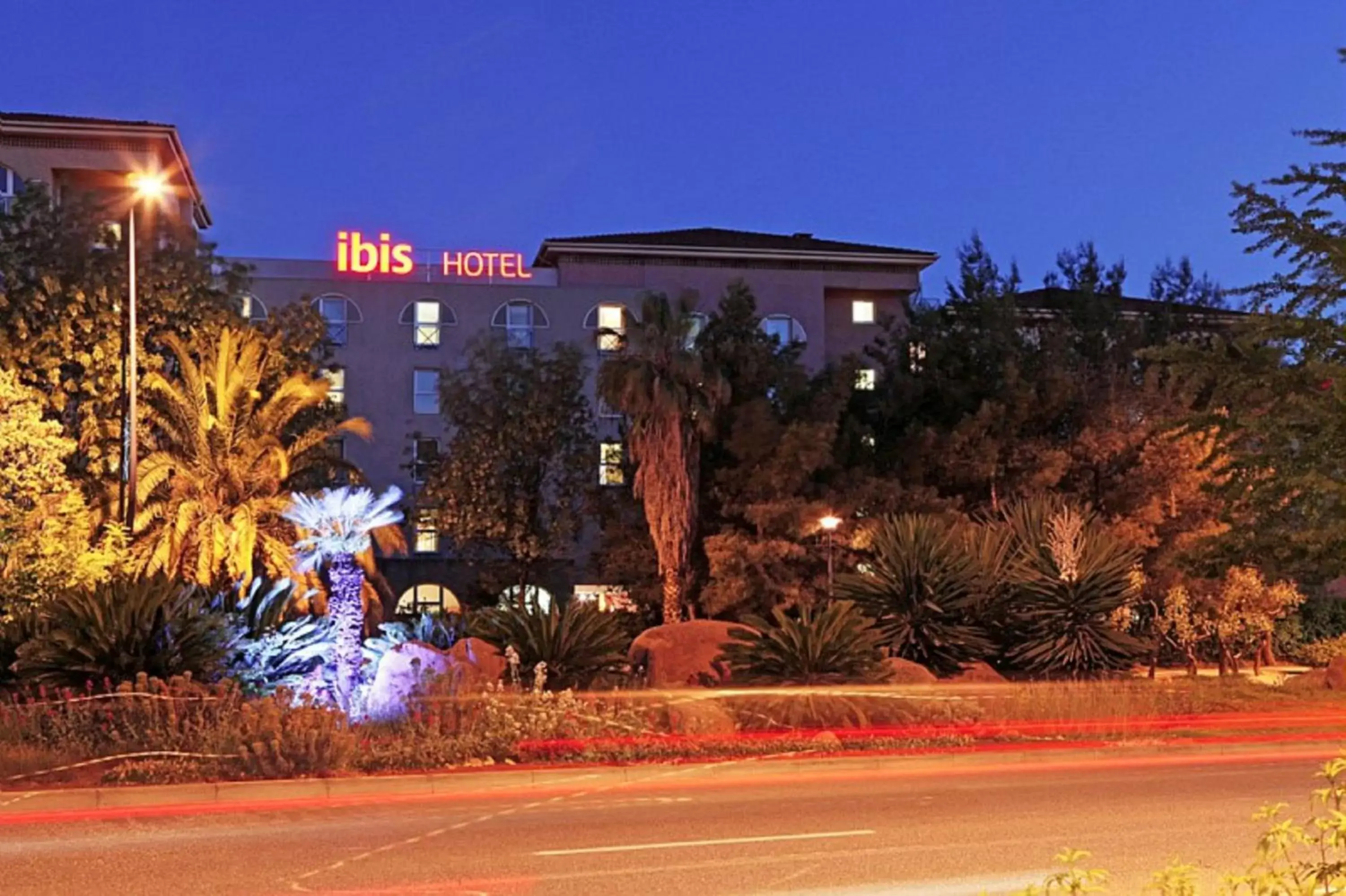 Area and facilities, Property Building in ibis Hyeres Centre