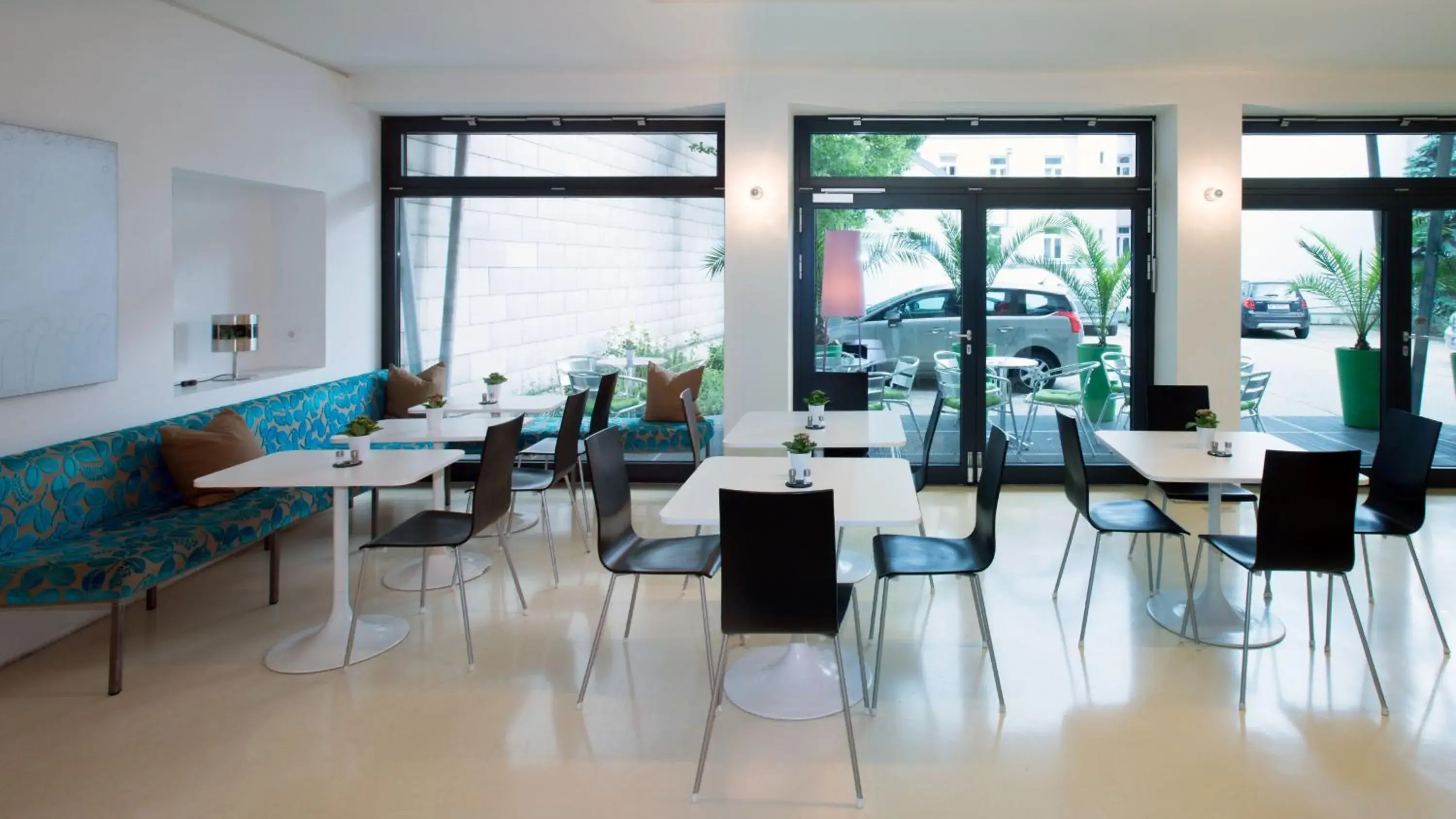 Restaurant/places to eat in Stanys - Das Apartmenthotel Restaurant/places to eat in Stanys - Das Apartmenthotel