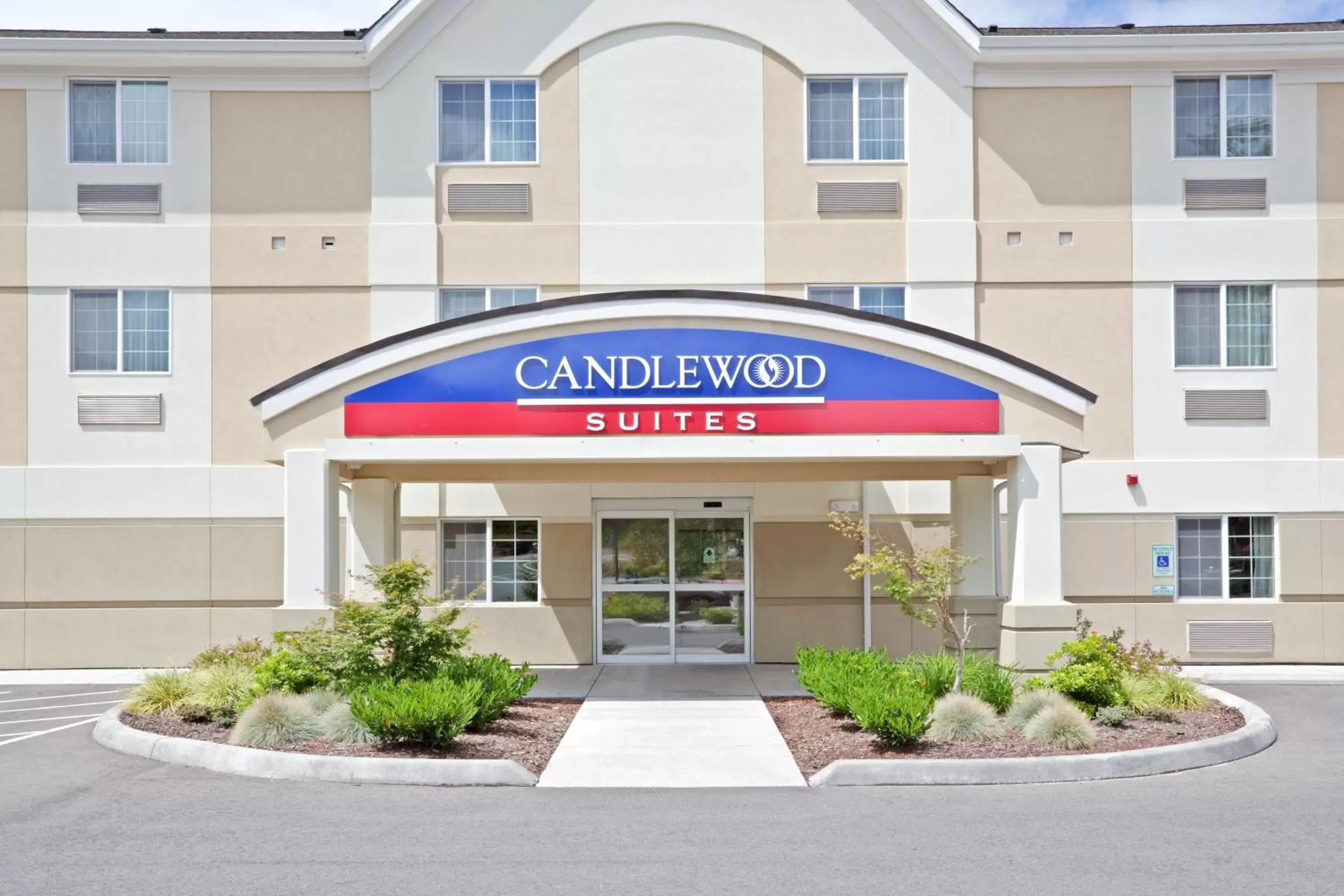 Property Building in Candlewood Suites Oak Harbor, an IHG Hotel