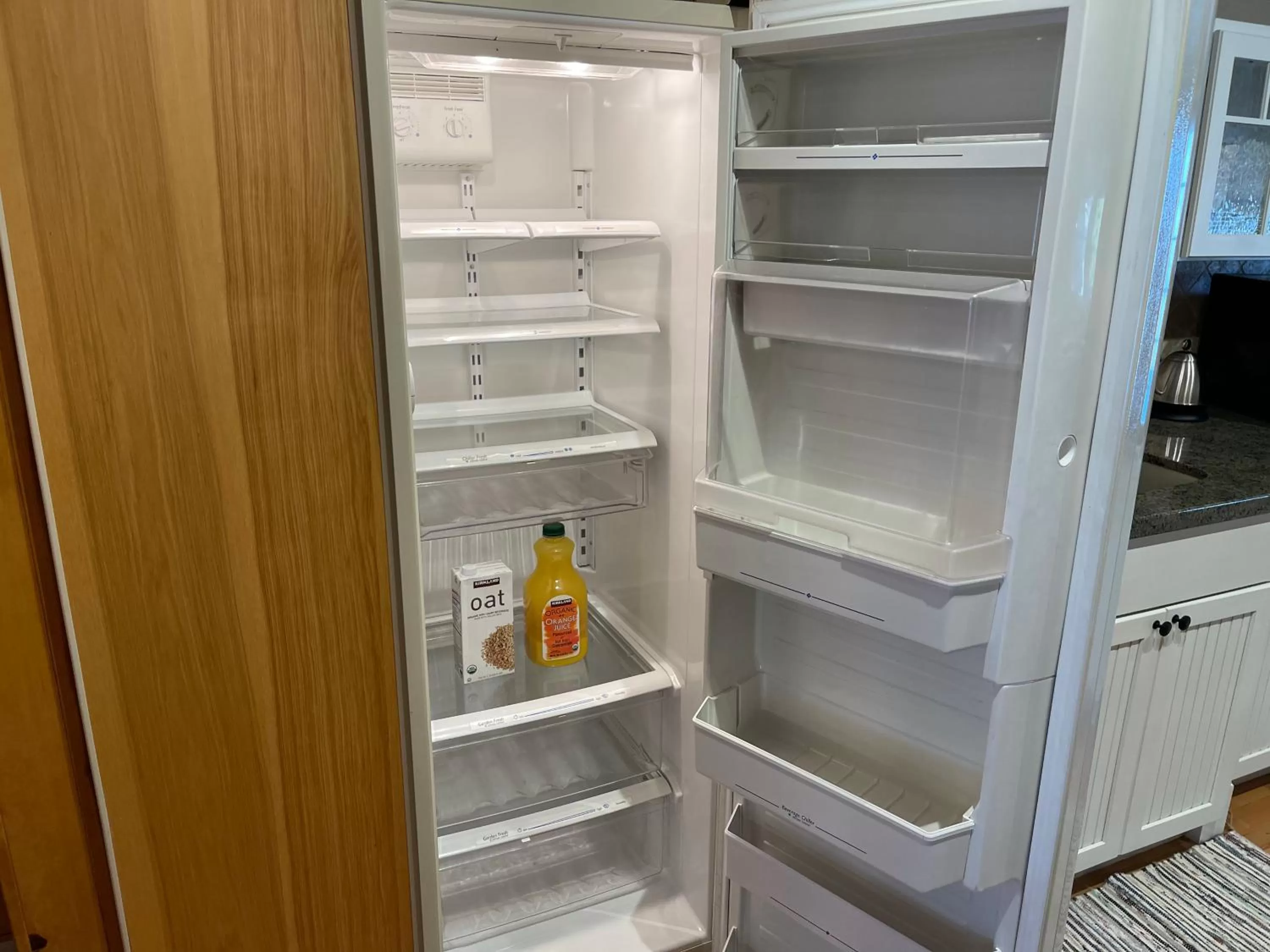 Kitchen or kitchenette in Yosemite Basecamp