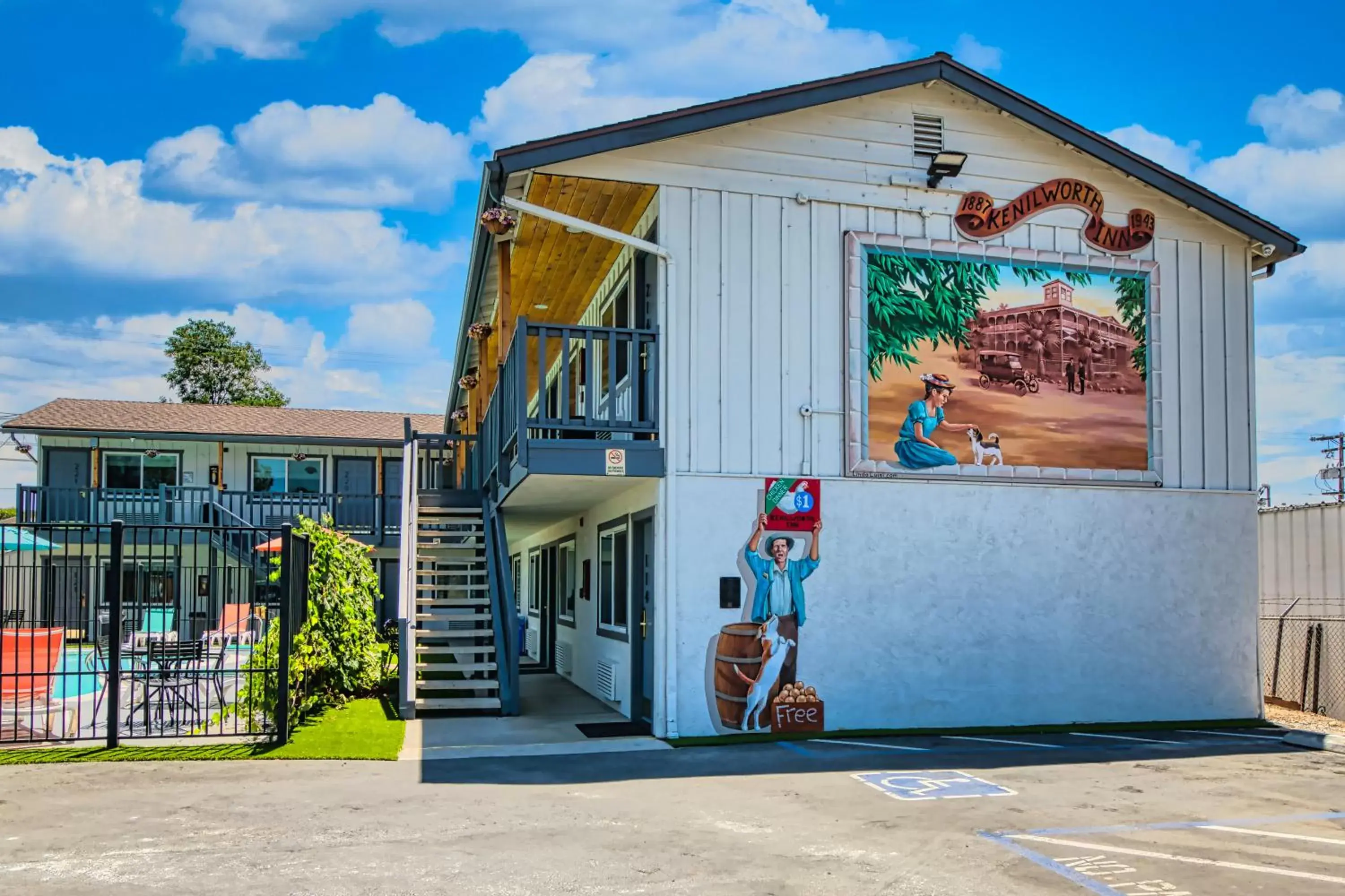 Property Building in Ramona Valley Inn