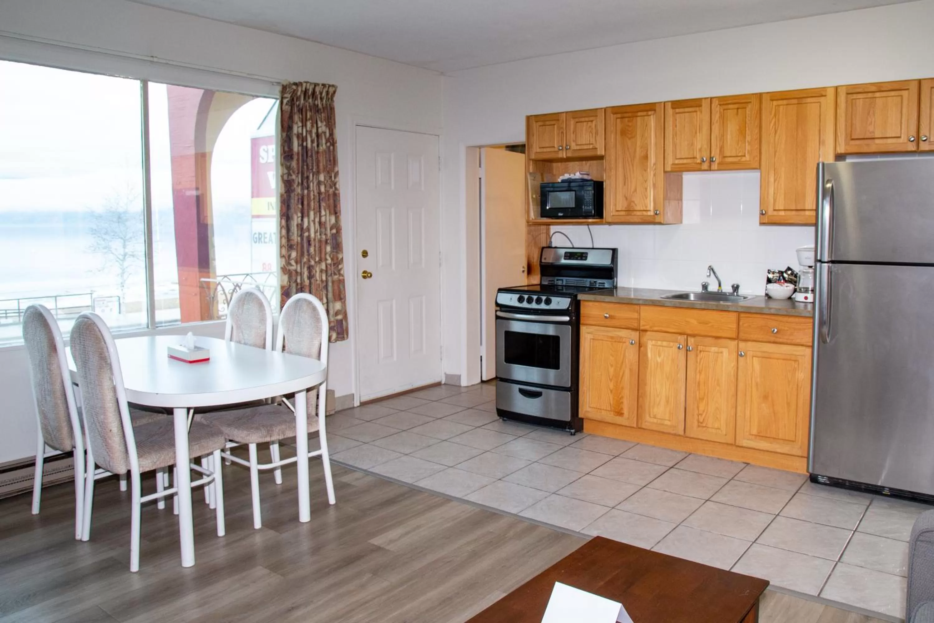 Kitchen or kitchenette in Spanish Villa Resort