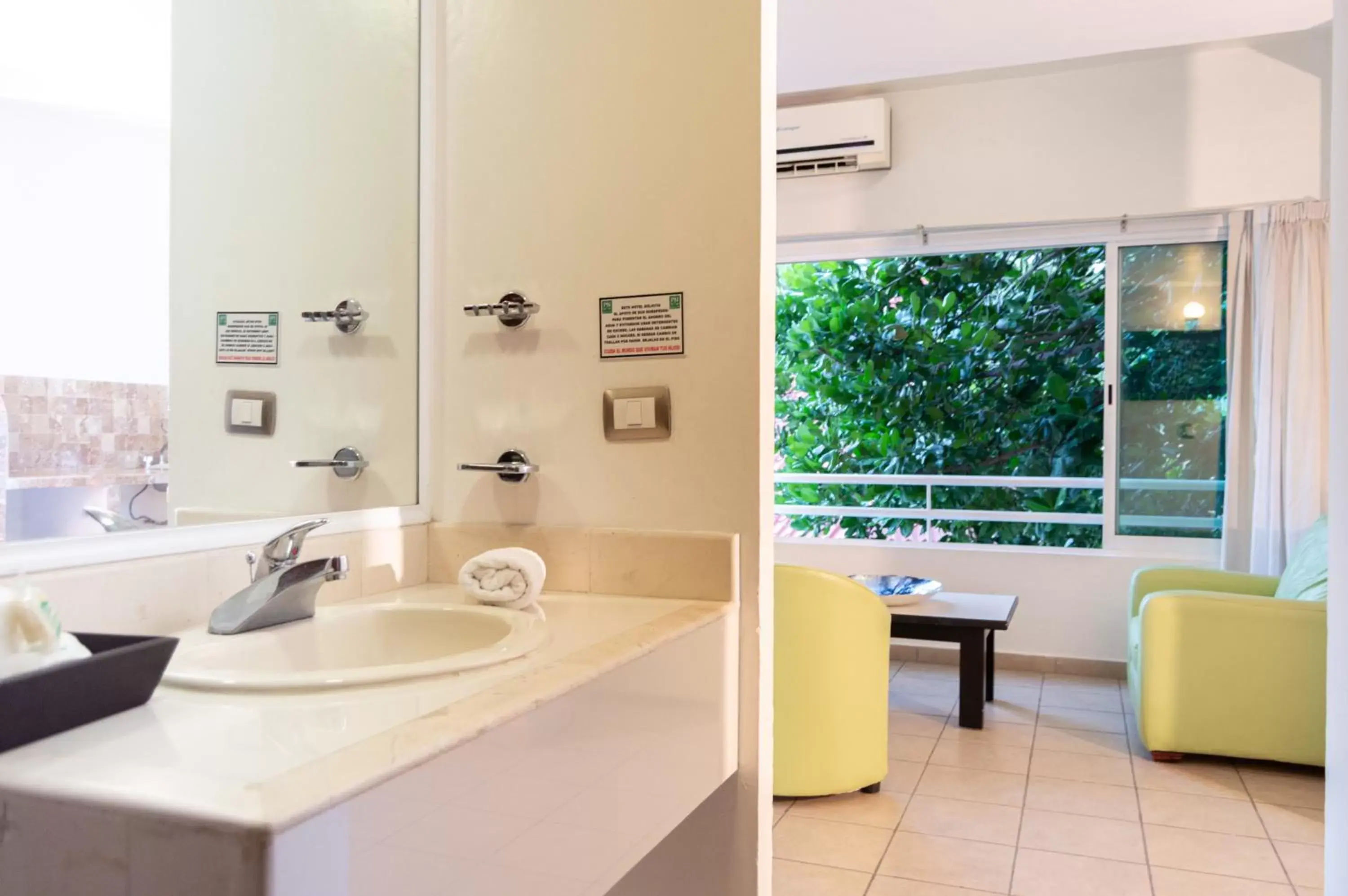 Bathroom in Hotel Puente Nacional & Spa