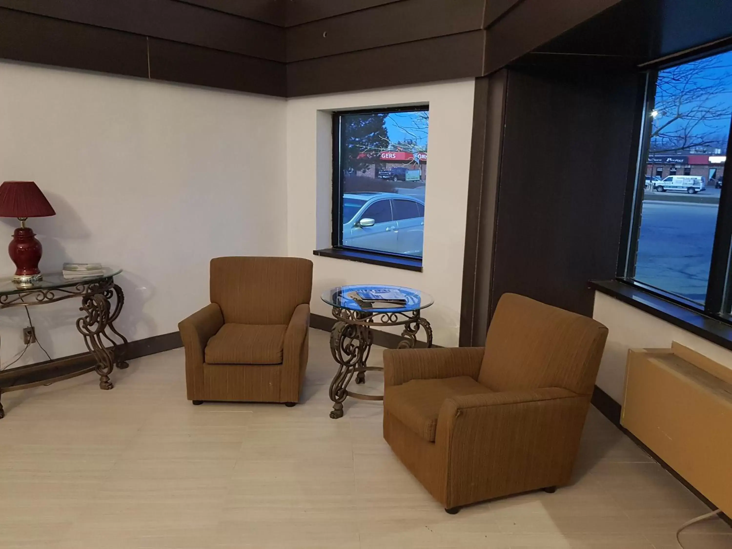 Seating Area in Travelodge by Wyndham Welland
