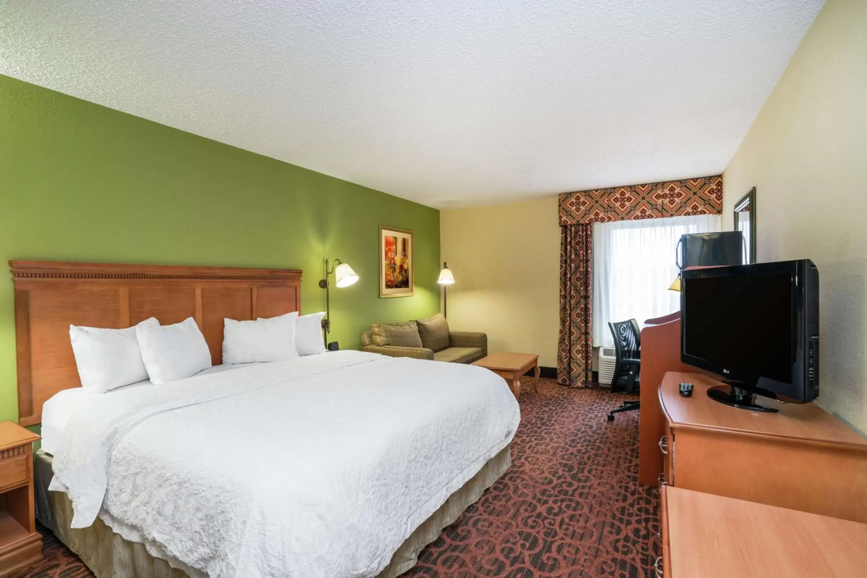 Bedroom, Bed in Hampton Inn Bardstown