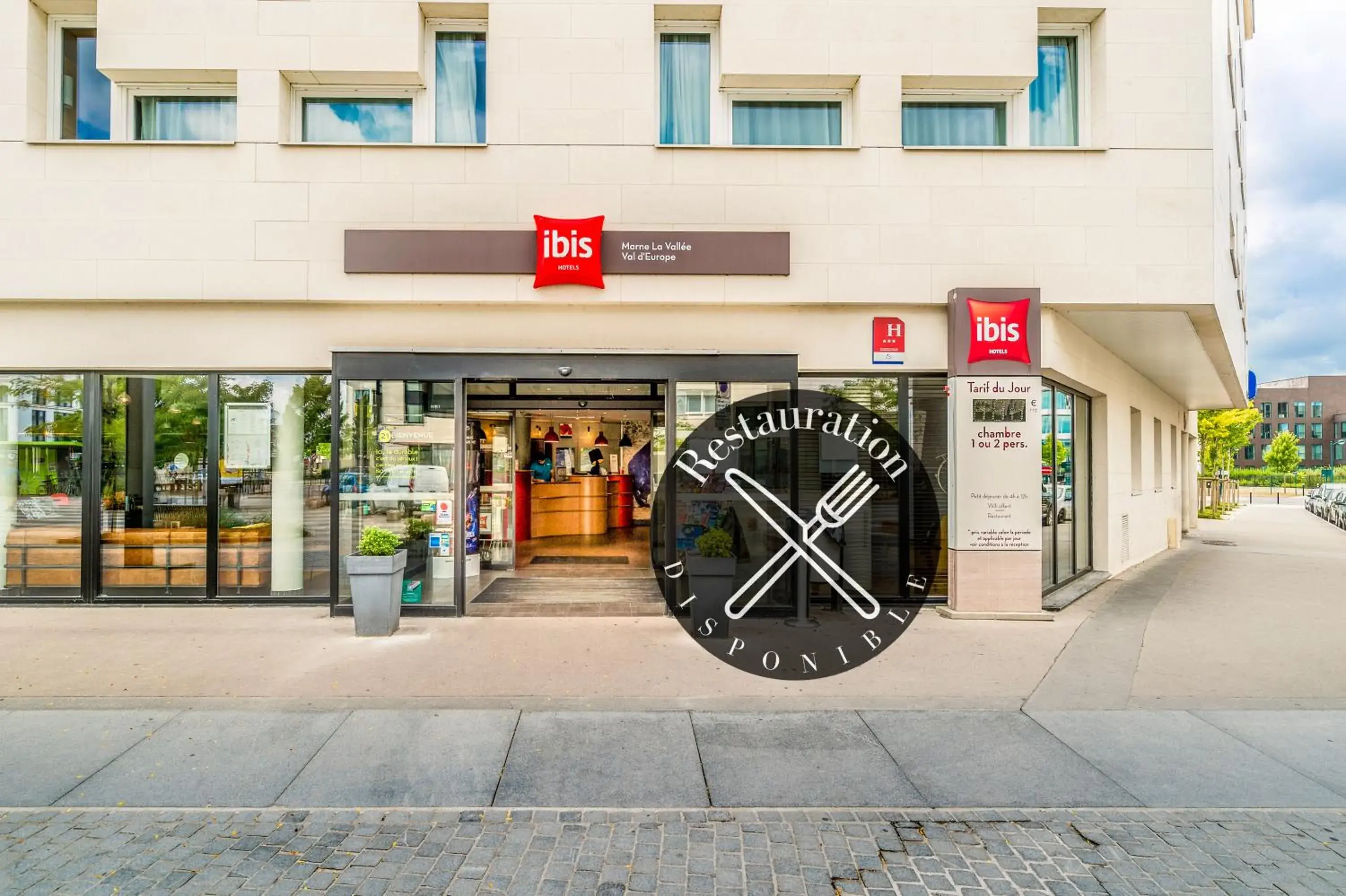 Facade/entrance in ibis Marne La Vallée Val d'Europe Facade/entrance in ibis Marne La Vallée Val d'Europe