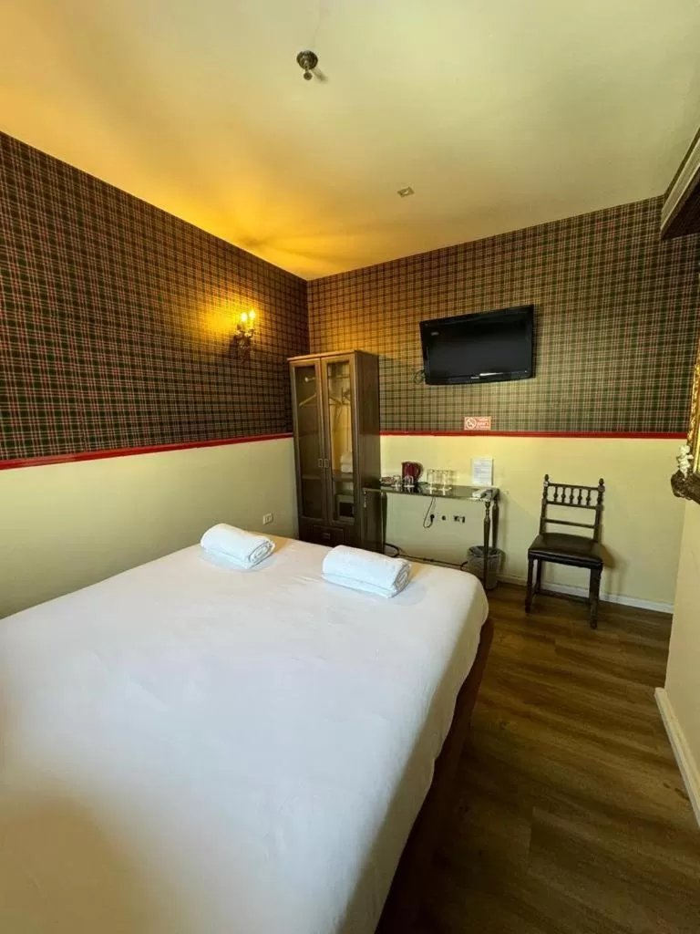 TV and multimedia in The Elliot - Adults only