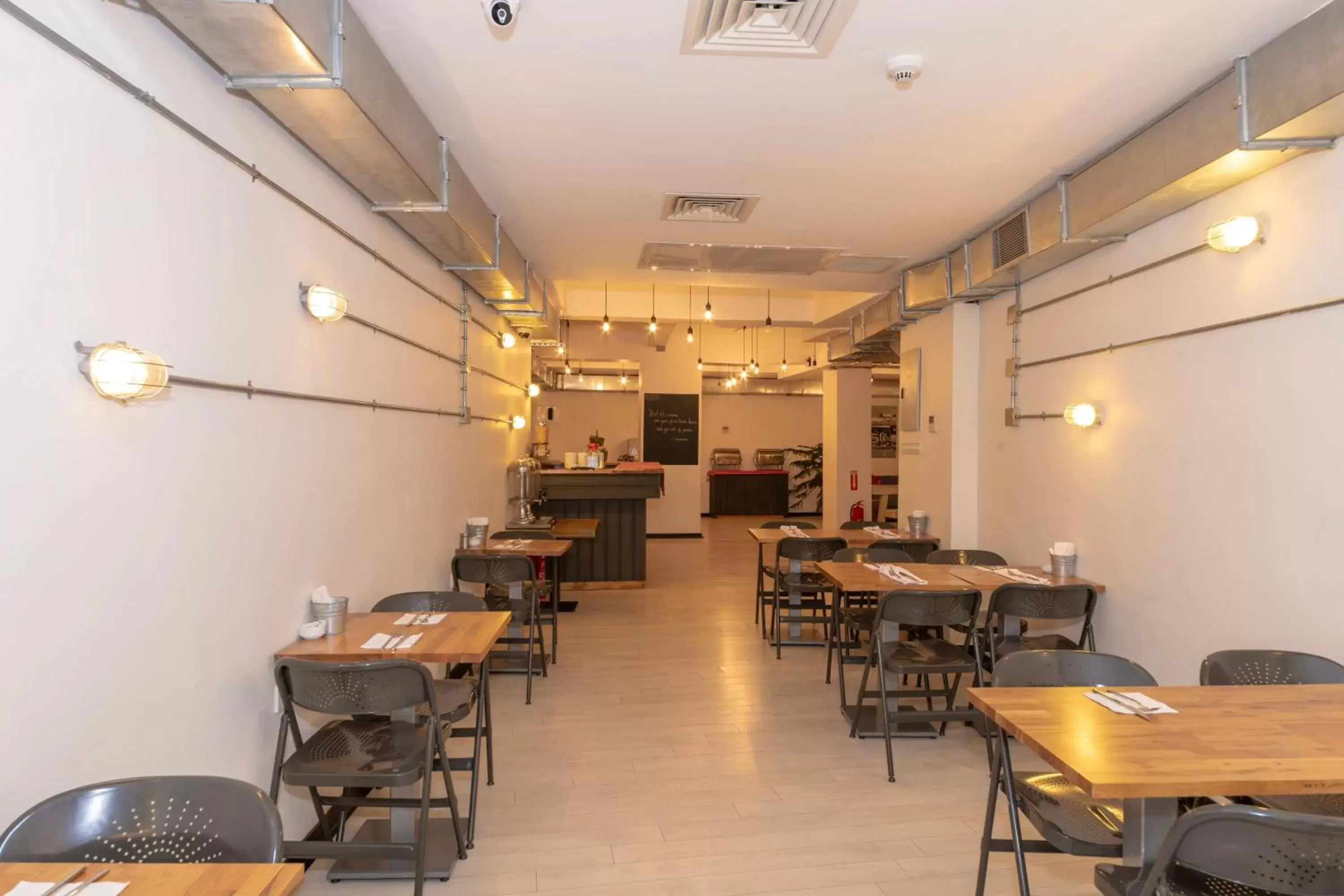 Restaurant/places to eat in Rumours Inn Restaurant/places to eat in Rumours Inn