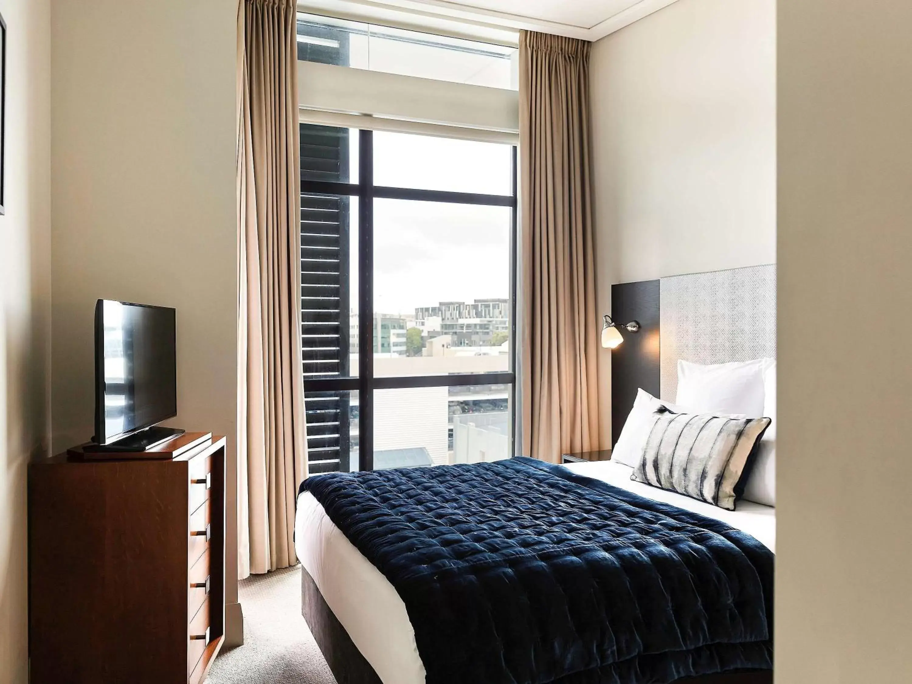 One-Bedroom Queen Suite with City View in The Sebel Auckland Viaduct Harbour