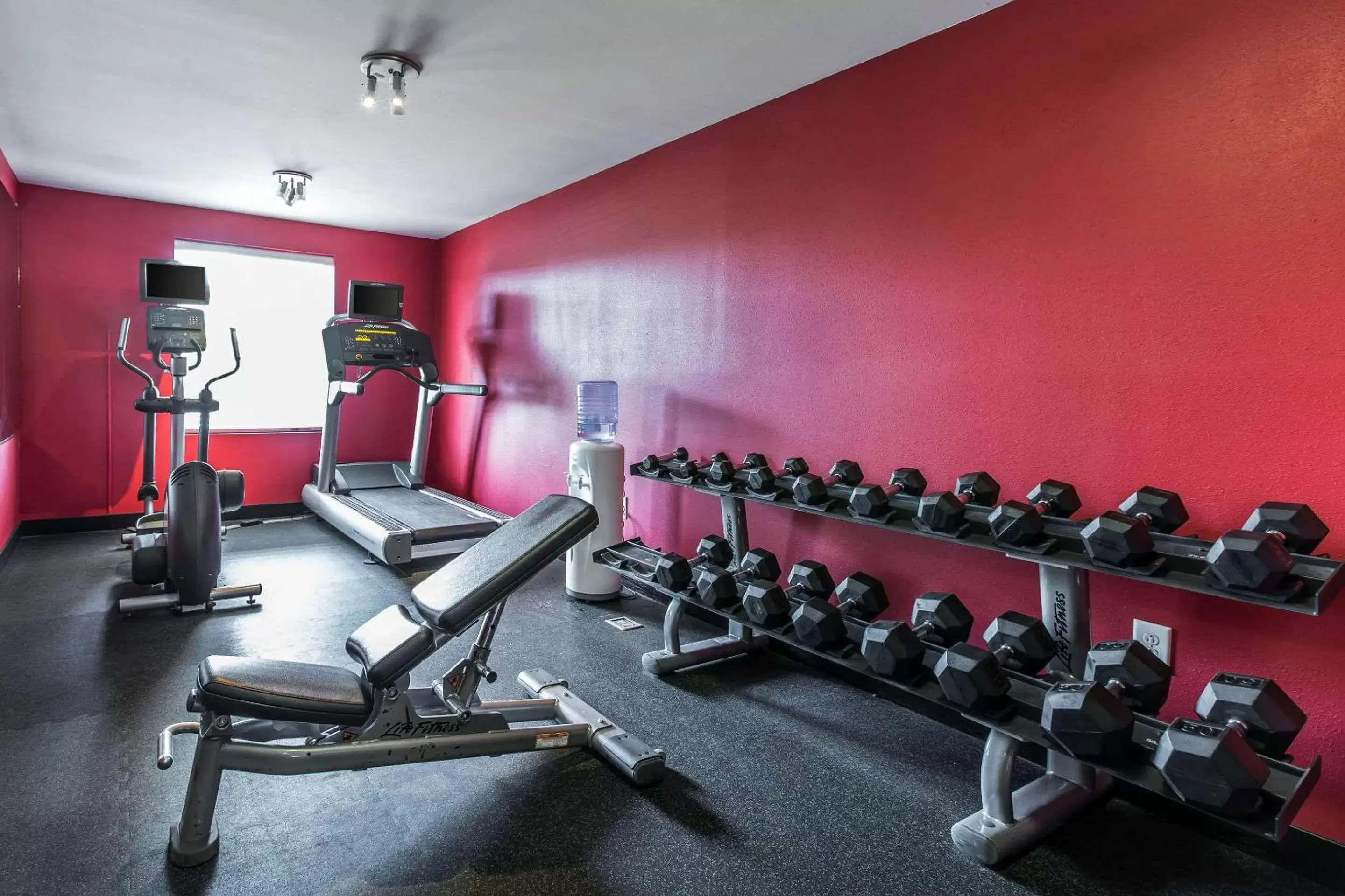 Fitness centre/facilities, Fitness Center/Facilities in MainStay Suites Jacksonville near Camp Lejeune
