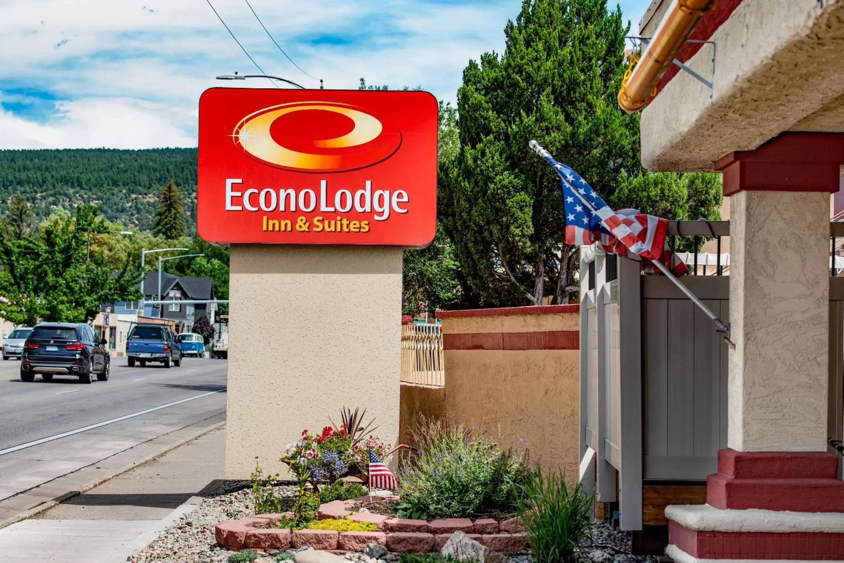 Property building, Property Logo/Sign in Econo Lodge Inn & Suites Durango