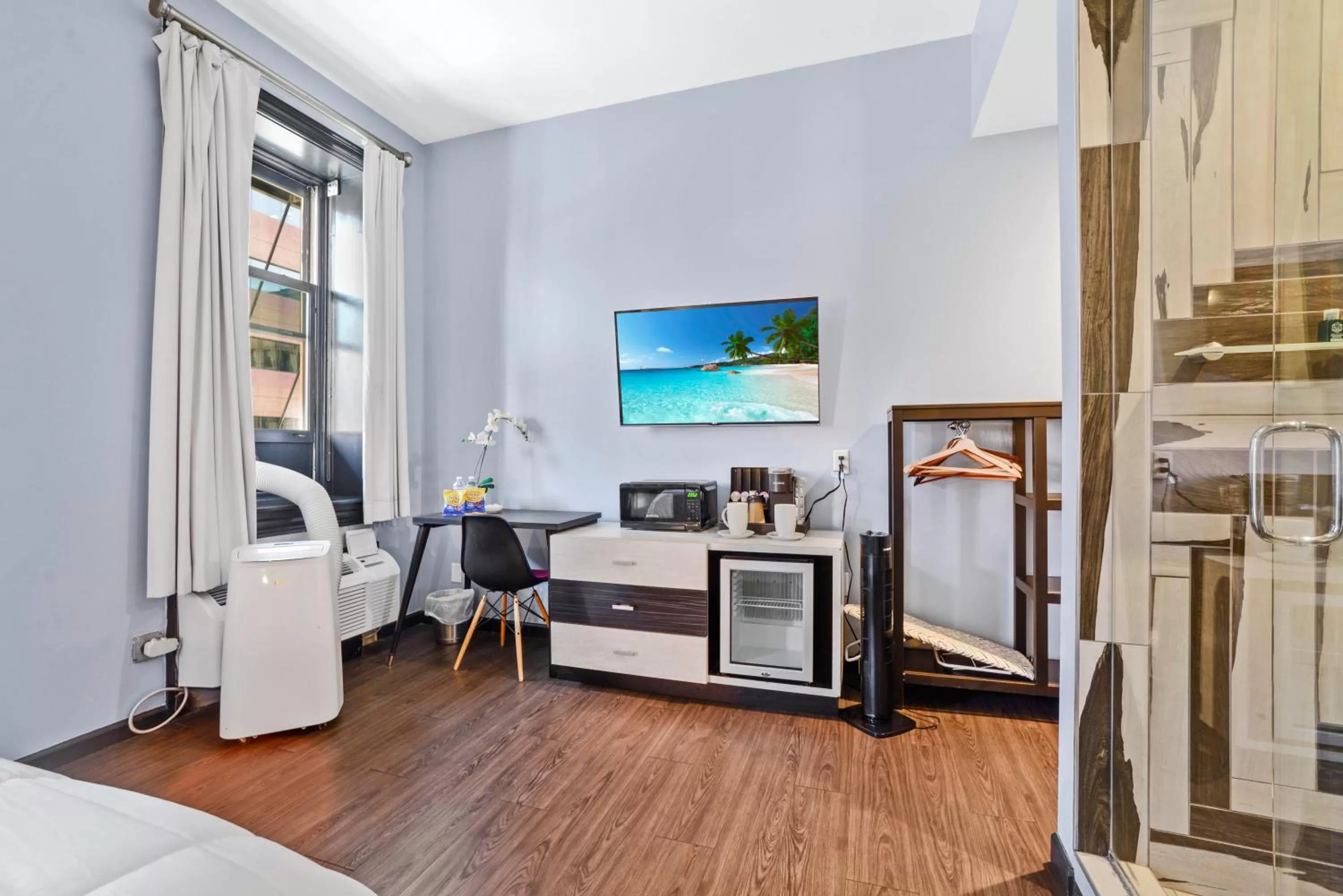 TV and multimedia, Bed in Good Hotels Downtown Denver