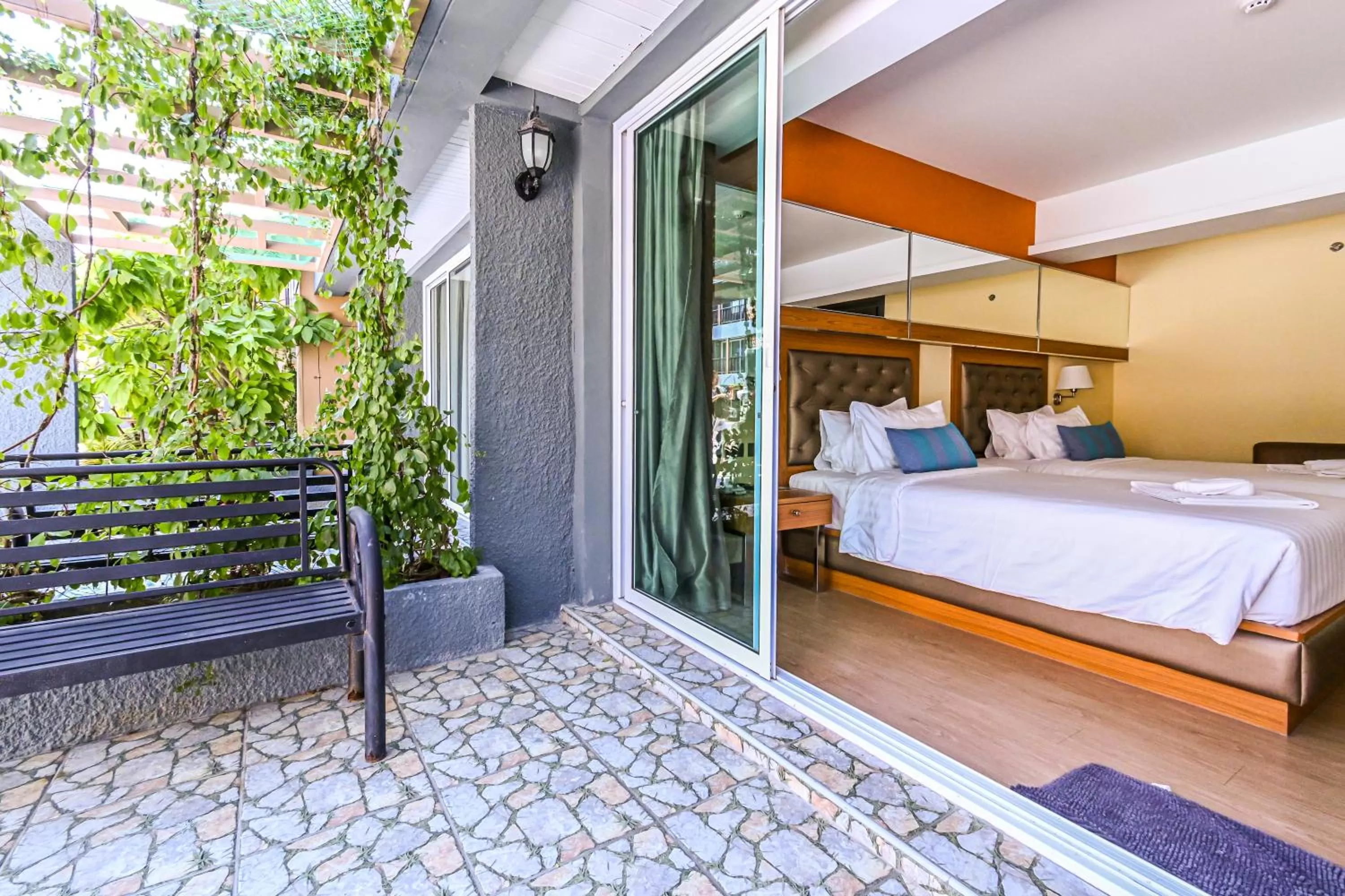 Photo of the whole room, Bed in Golden Sea Hua Hin - SHA Extra Plus