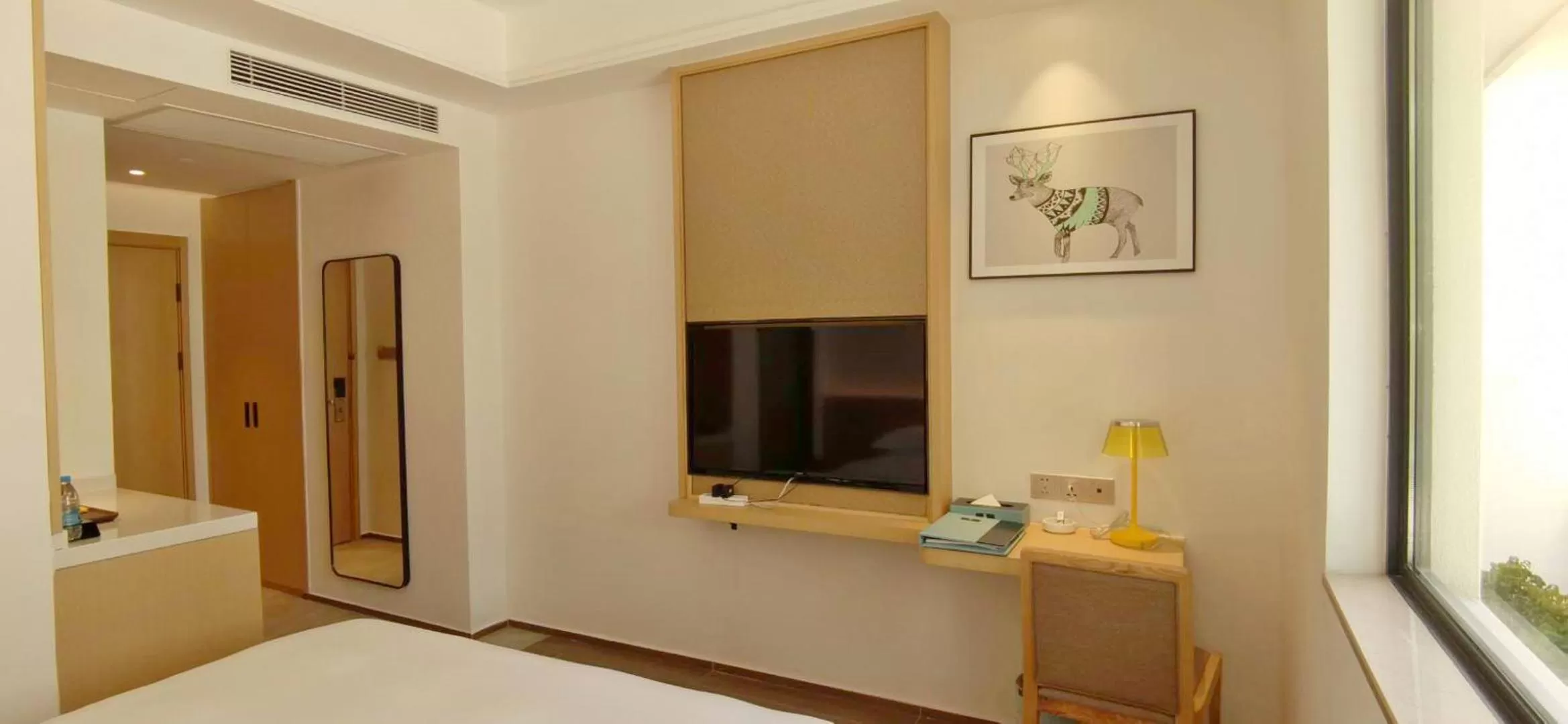 Decorative detail, Bed in Sanya South China Hotel