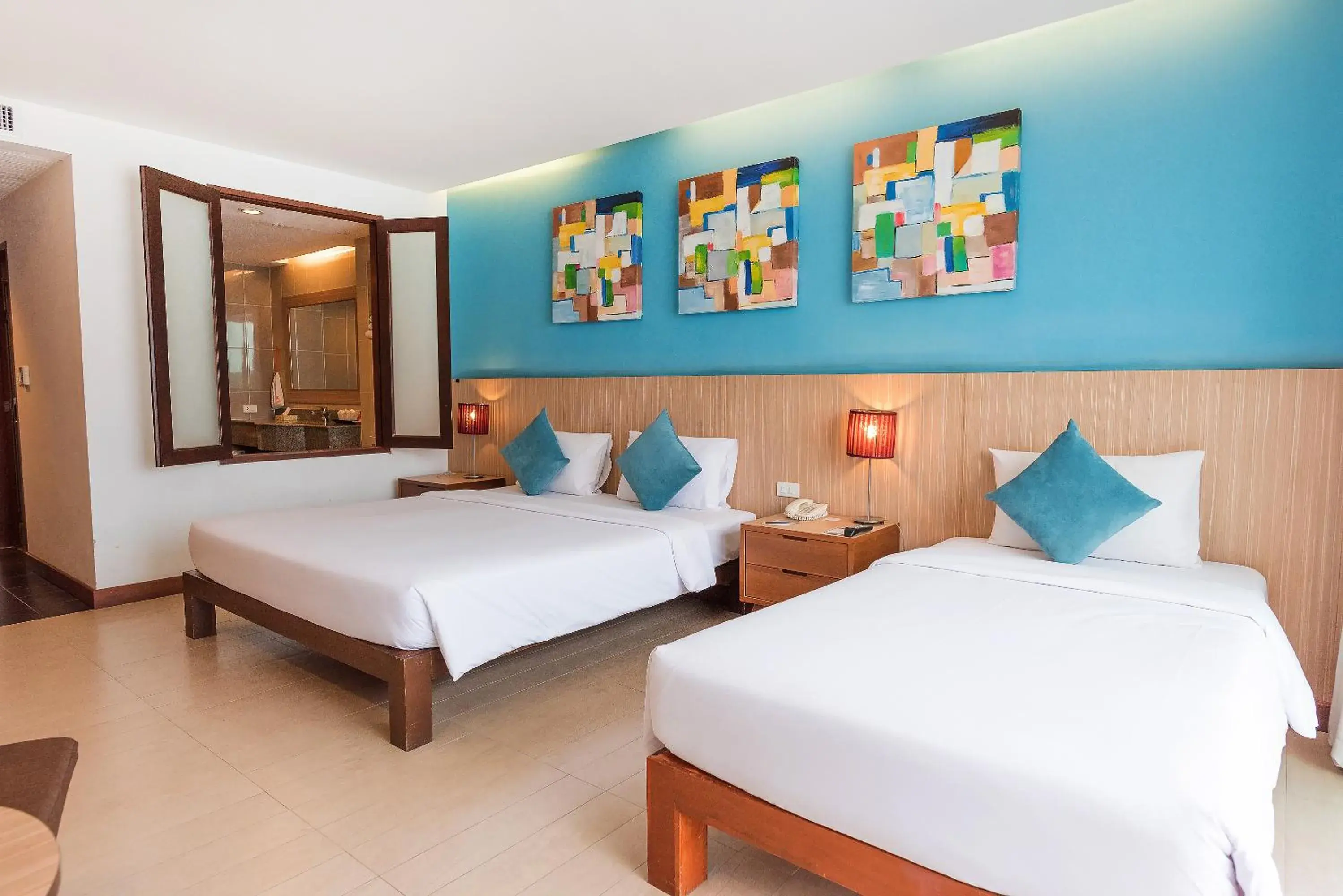 Bedroom, Bed in Hotel J Pattaya
