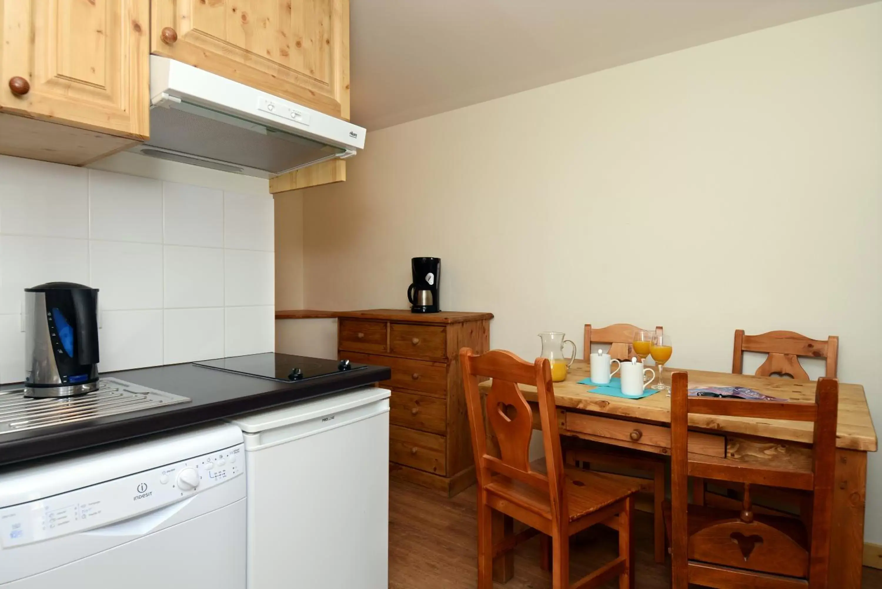 Kitchen or kitchenette, Kitchen/Kitchenette in Odalys Chalet Alpina