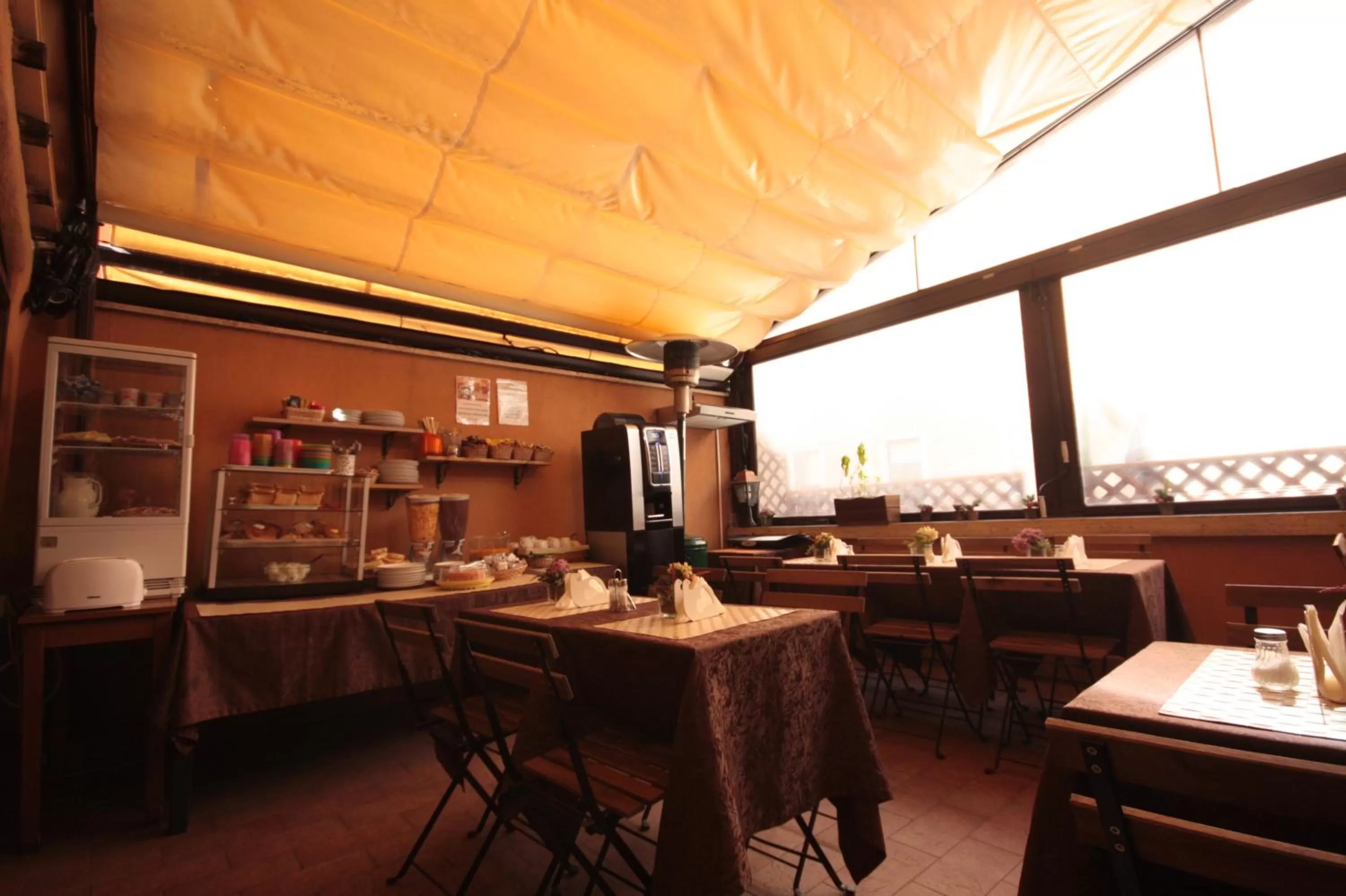 Breakfast in Hotel Cherubini