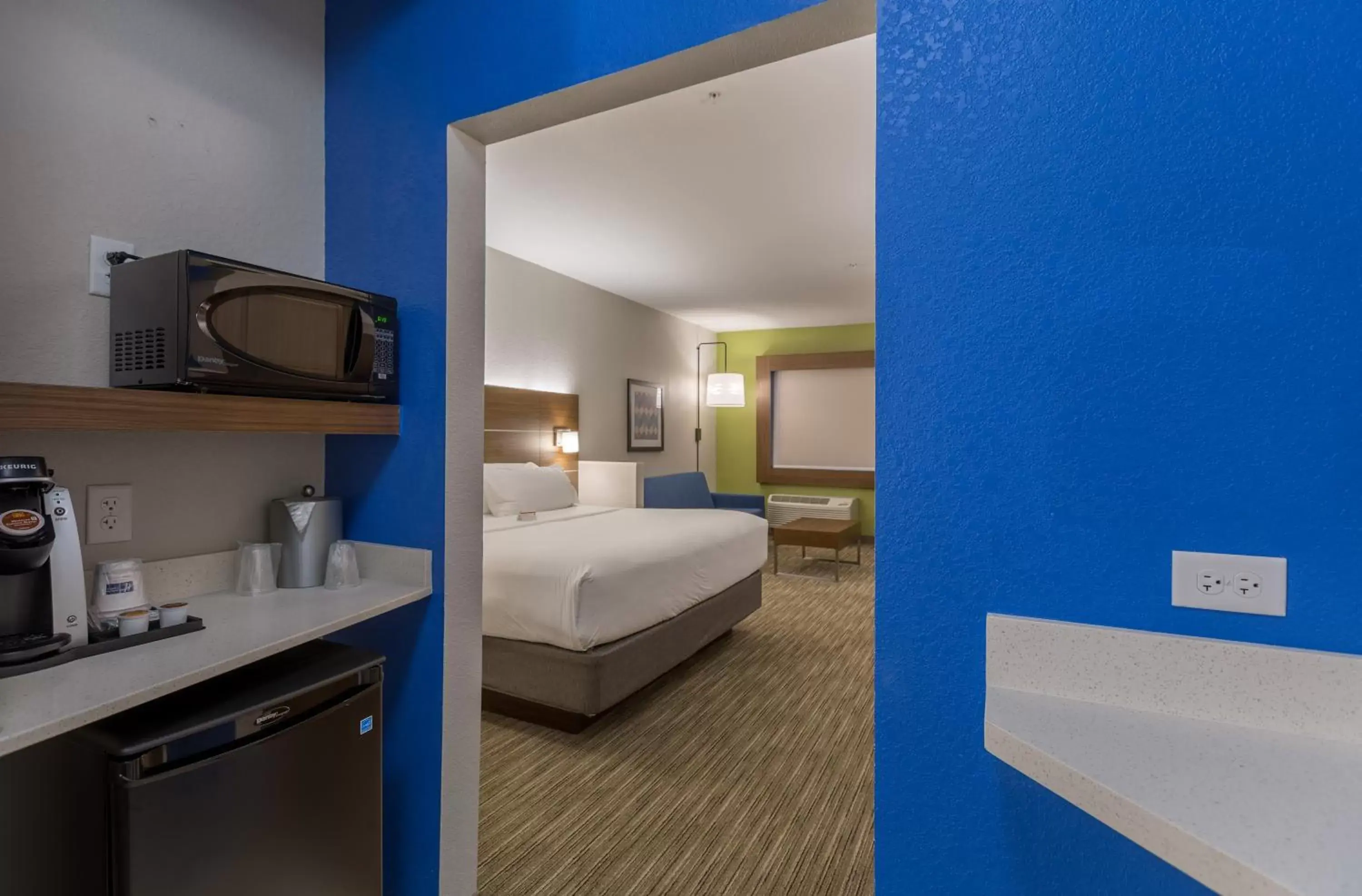 Coffee/tea facilities in Holiday Inn Express & Suites - San Marcos South, an IHG Hotel