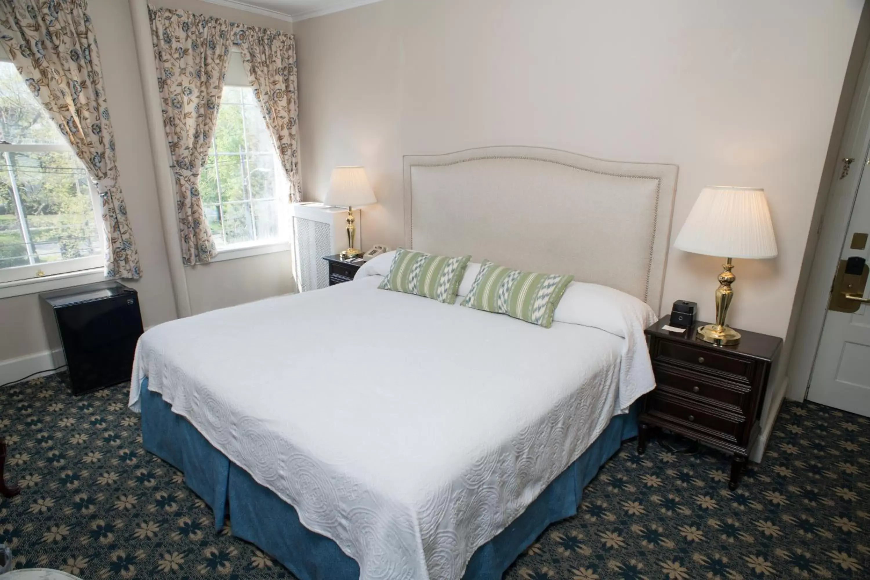 Bed in Middlebury Inn