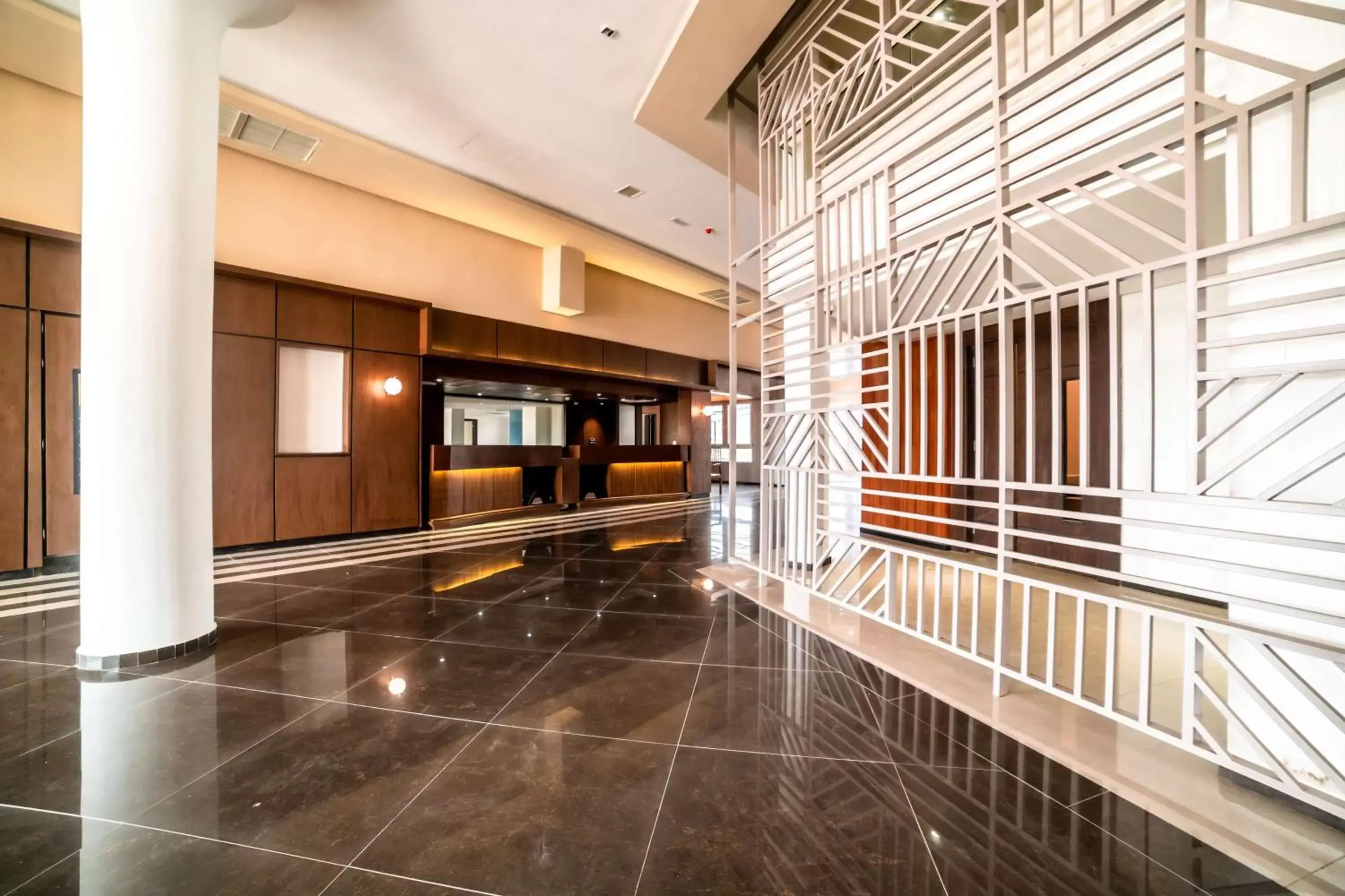 Lobby or reception in Best Western Plus Soaho Douala Airport