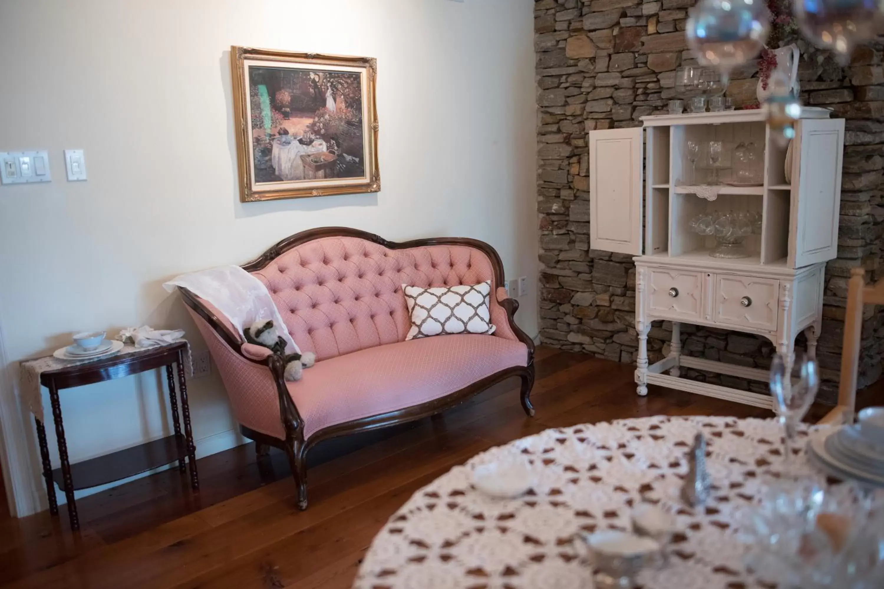 Decorative detail, Seating Area in The Inn at White Oak