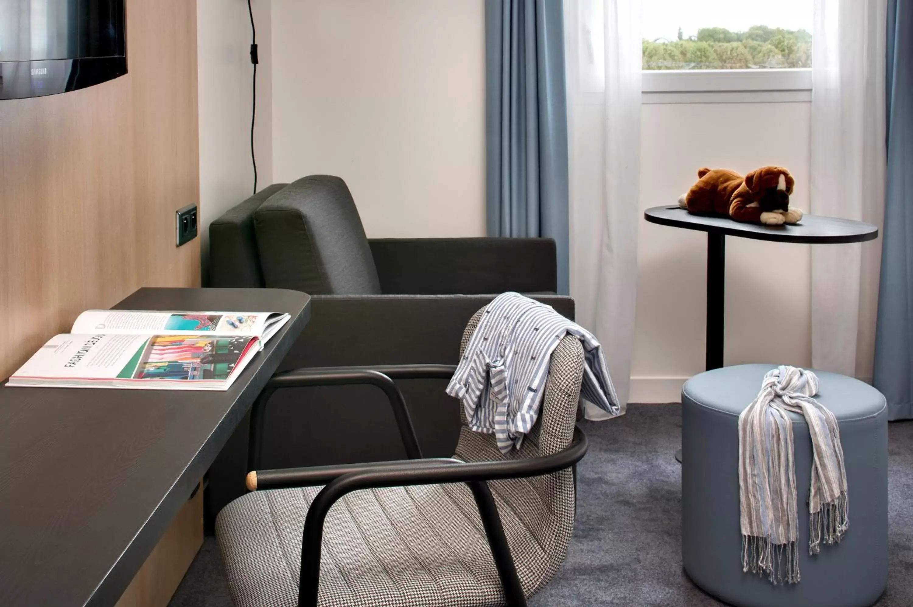 TV and multimedia, Seating Area in Hôtel ibis Styles Montargis Arboria