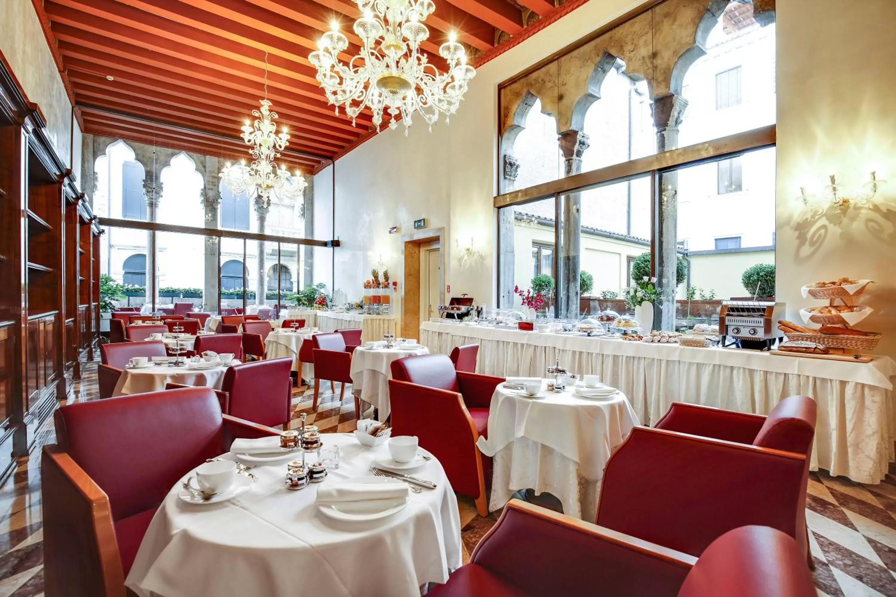 Lounge or bar, Restaurant/Places to Eat in Hotel Donà Palace