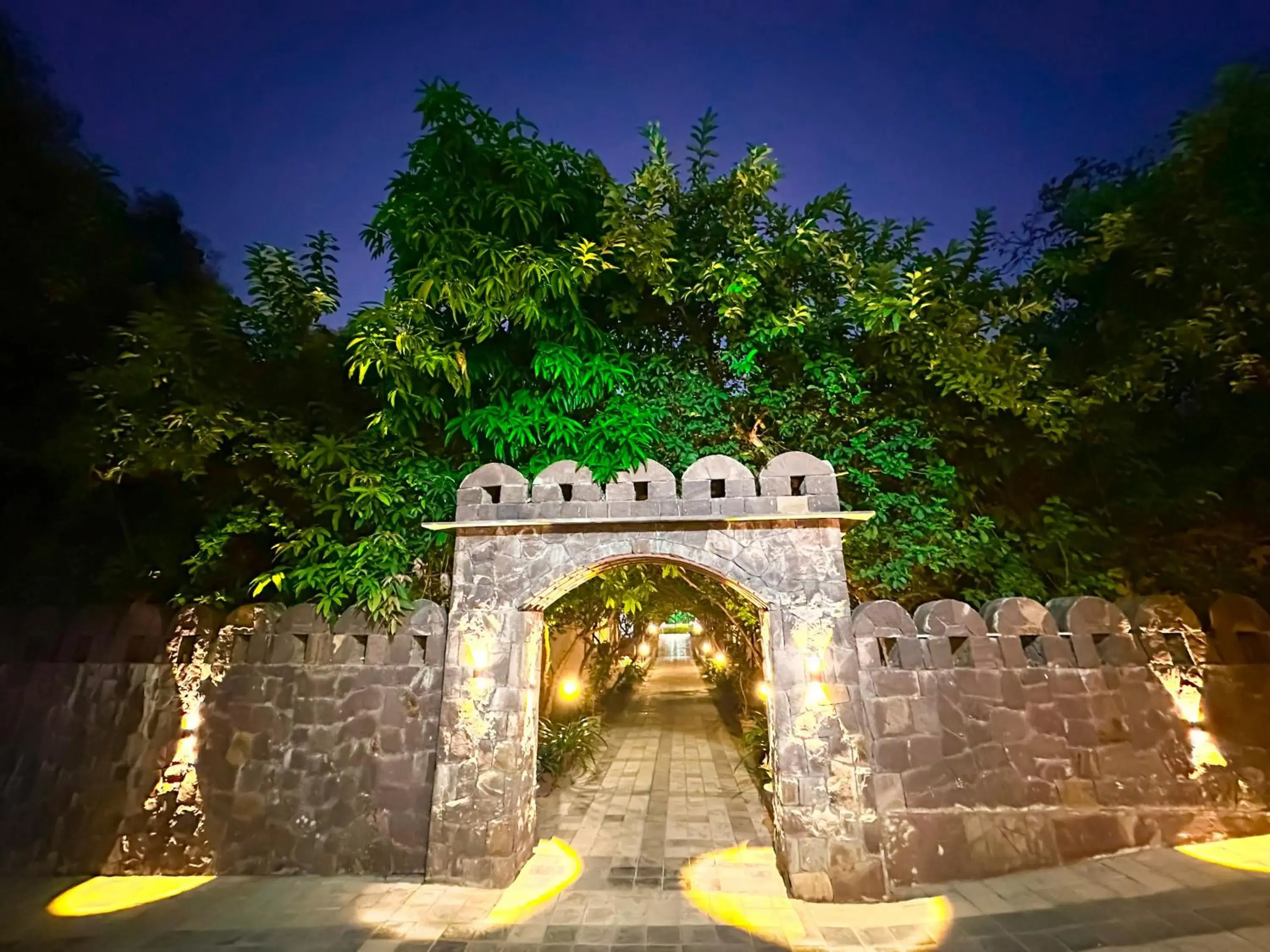 Facade/entrance in Ranthambhore National Resort