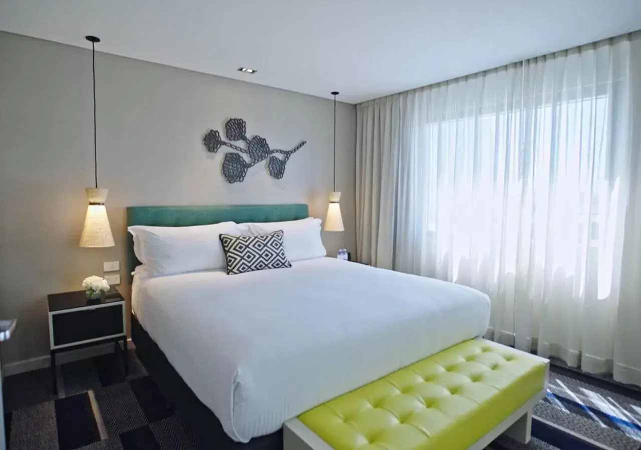 Bedroom, Bed in Crown Promenade Perth