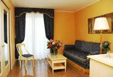 Suite with Balcony in Hotel Columbus Suite with Balcony in Hotel Columbus