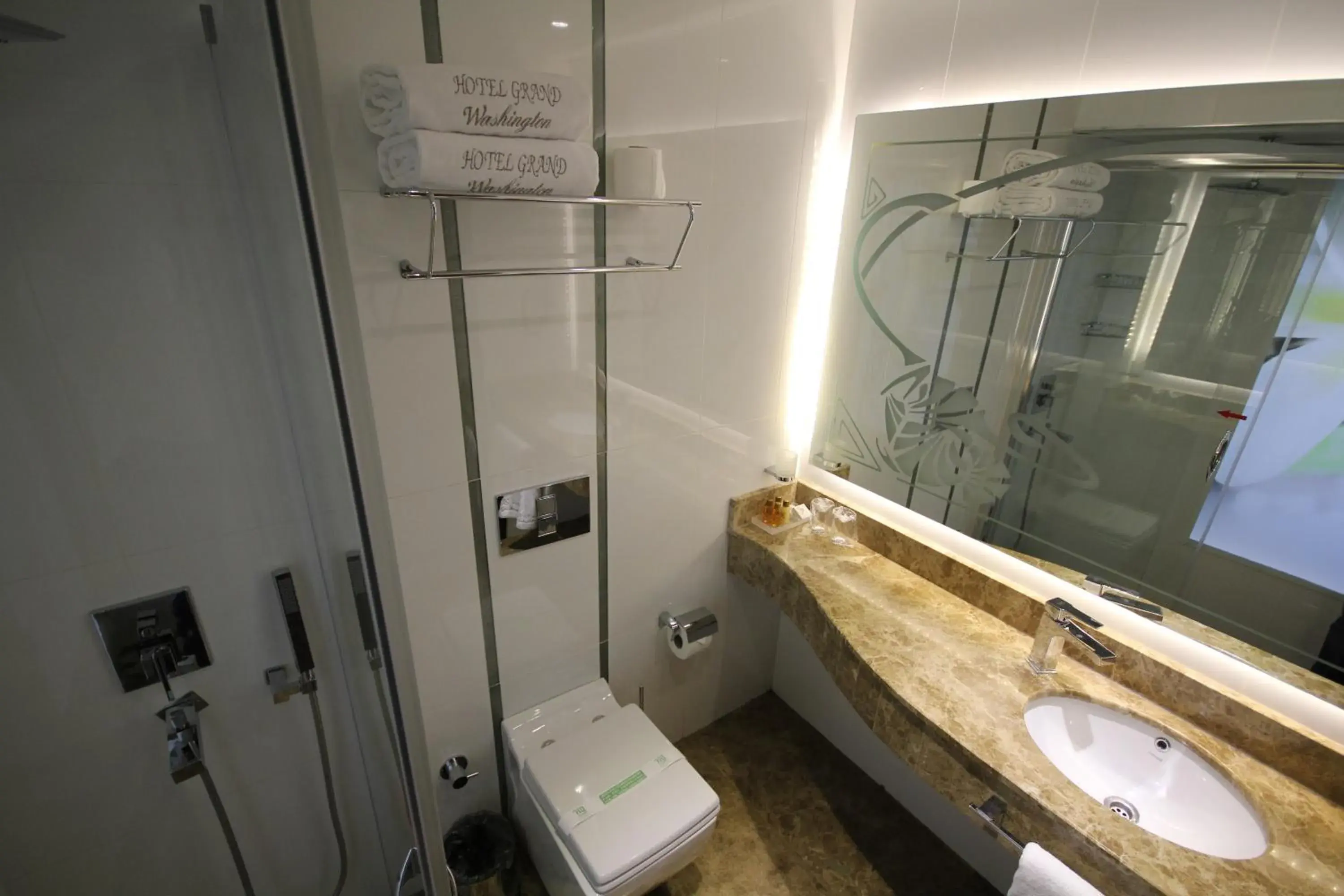 Bathroom in Grand Washington Hotel