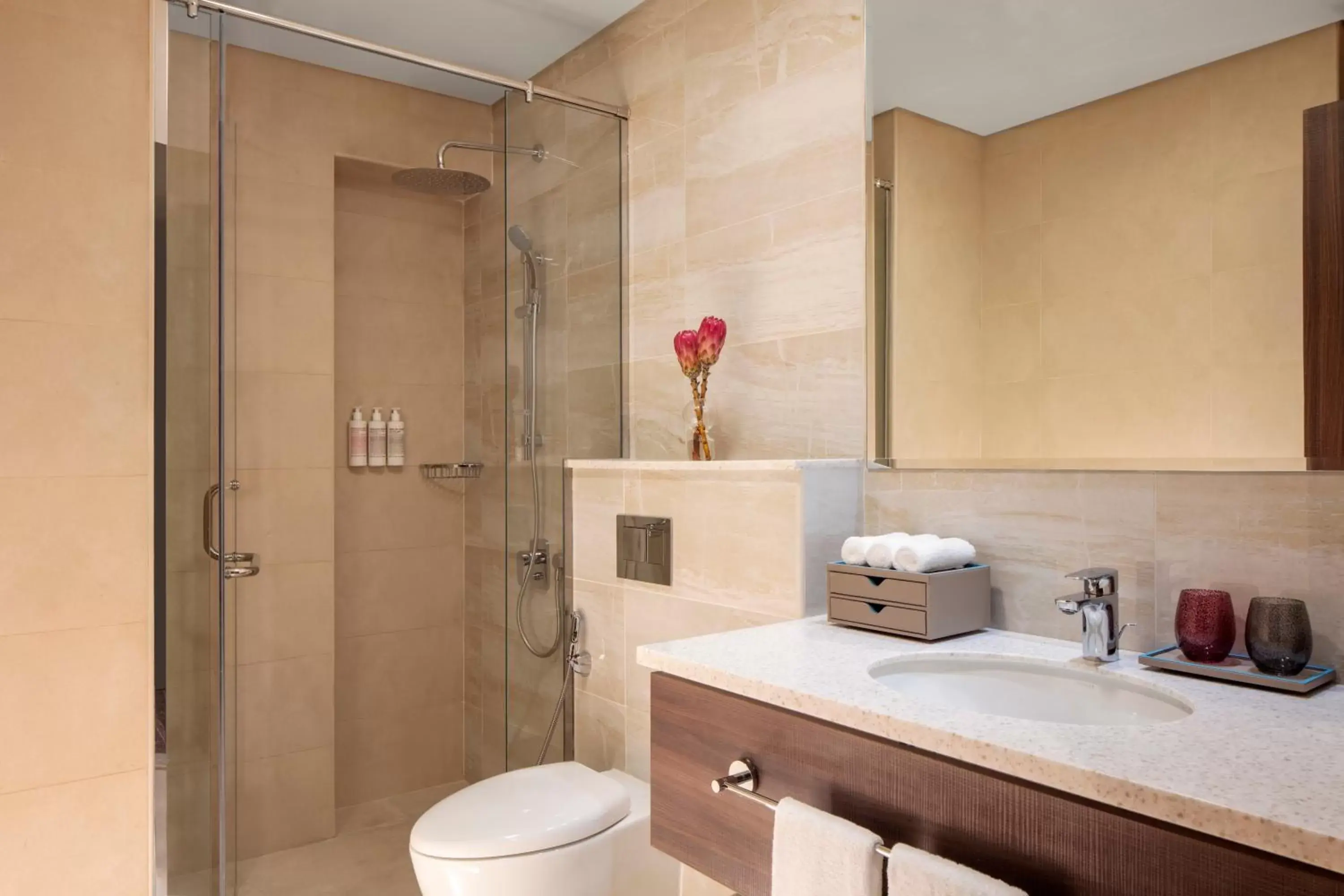 Shower in Avani Plus Palm View Dubai Hotel & Suites Shower in Avani Plus Palm View Dubai Hotel & Suites