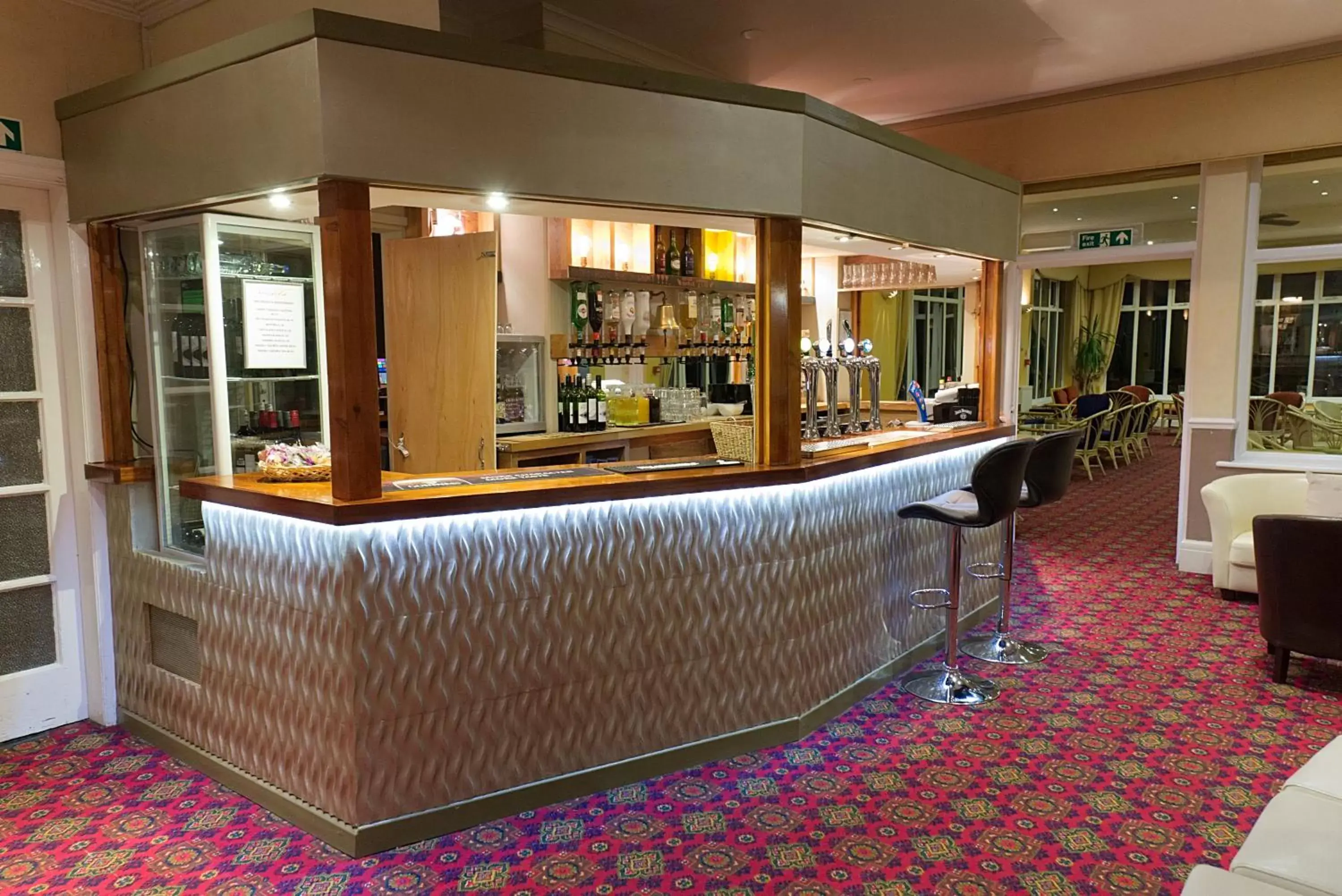 Lounge or bar in The Devoncourt Resort