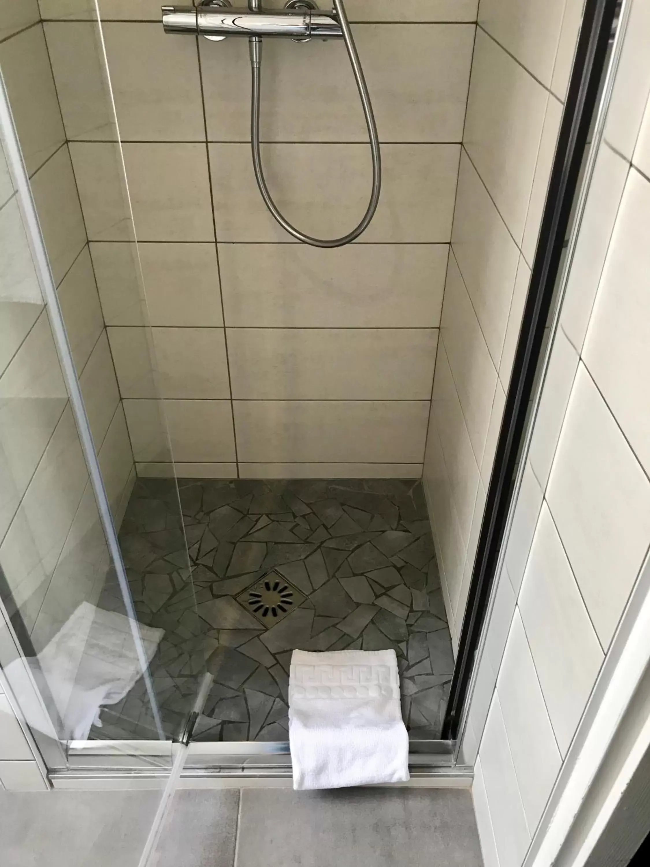 Bathroom in Hotel La Basilique