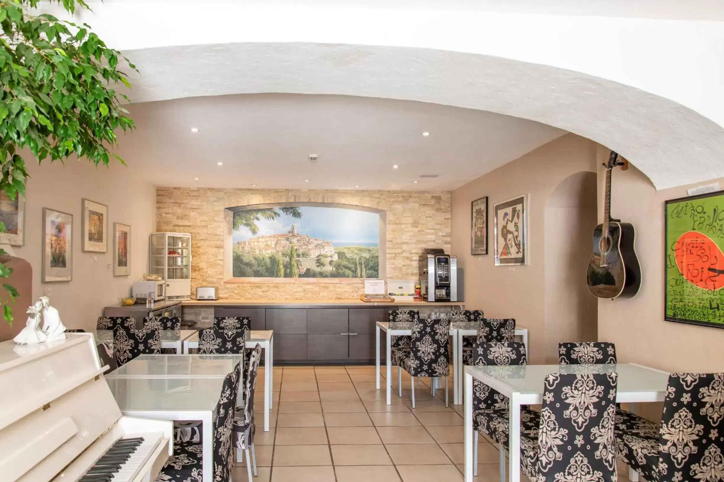 Lobby or reception, Restaurant/Places to Eat in Les Bastides Saint Paul