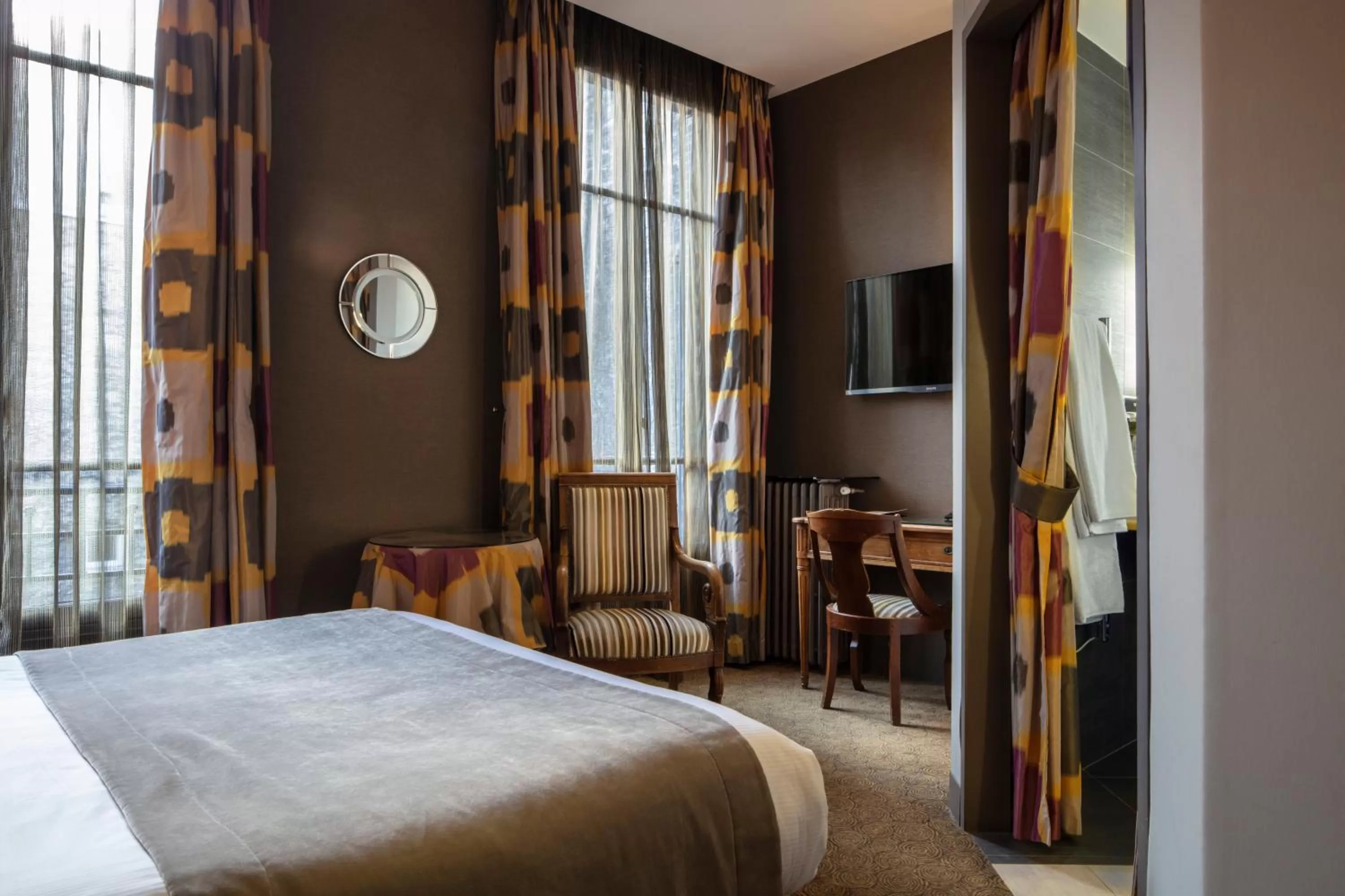 Photo of the whole room, Bed in Hôtel Regent's Garden - Astotel