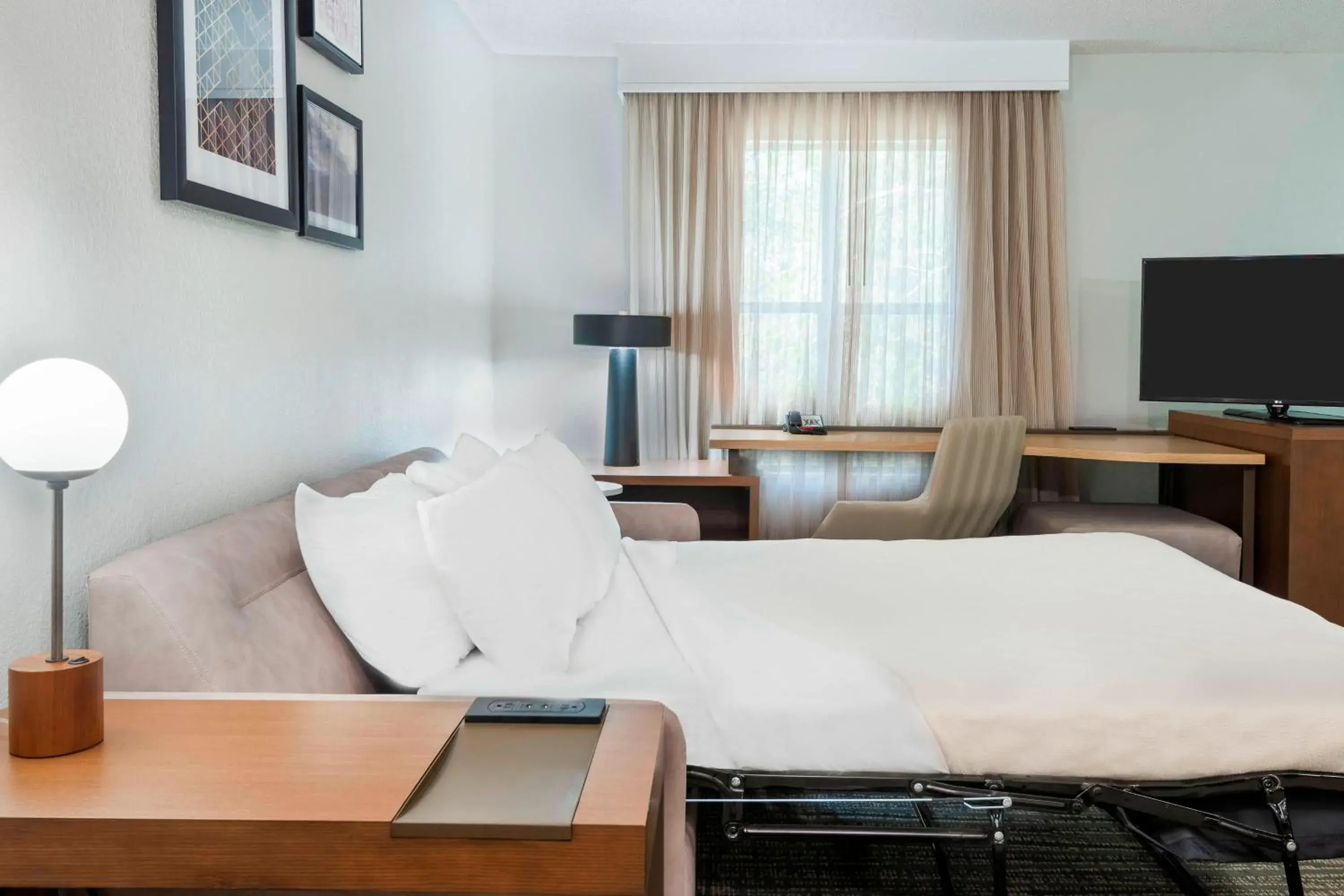 Photo of the whole room, Bed in Residence Inn by Marriott Sarasota Bradenton